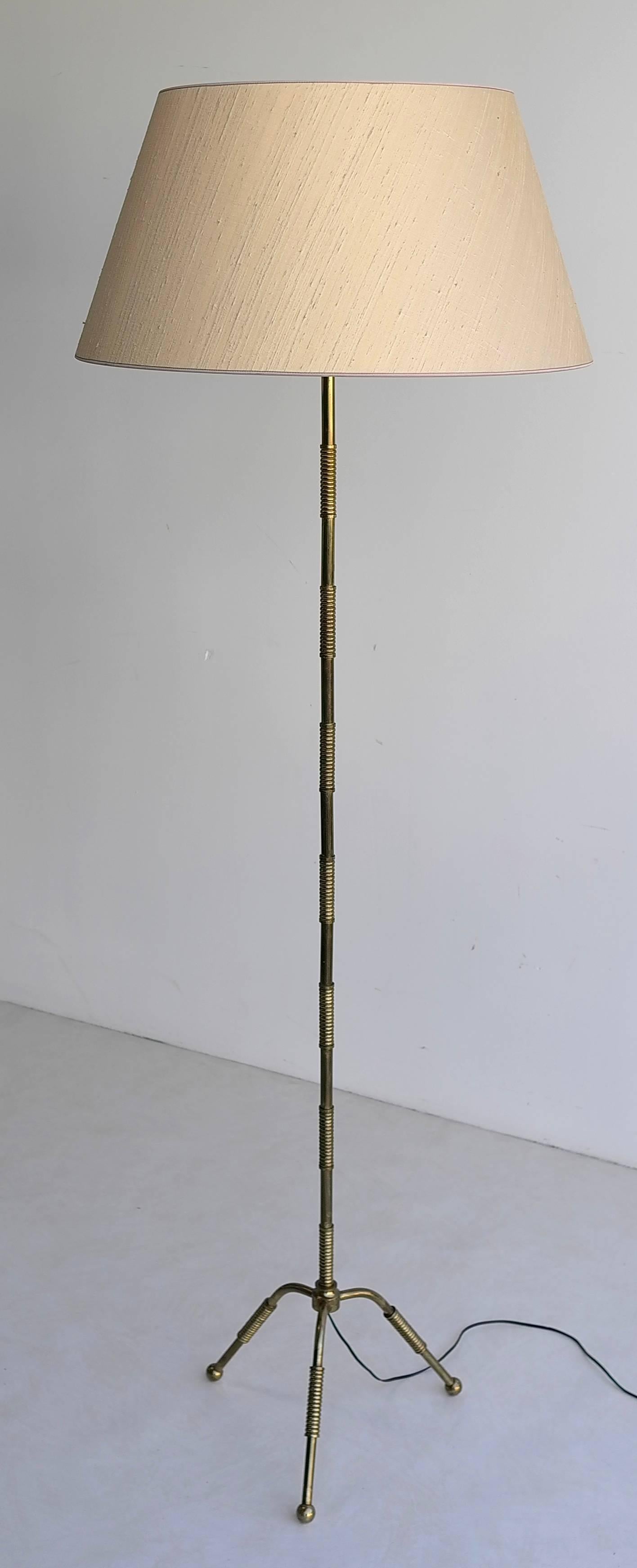 Mid-Century Modern French Floor Lamp in Brass by Maison Bagues For Sale