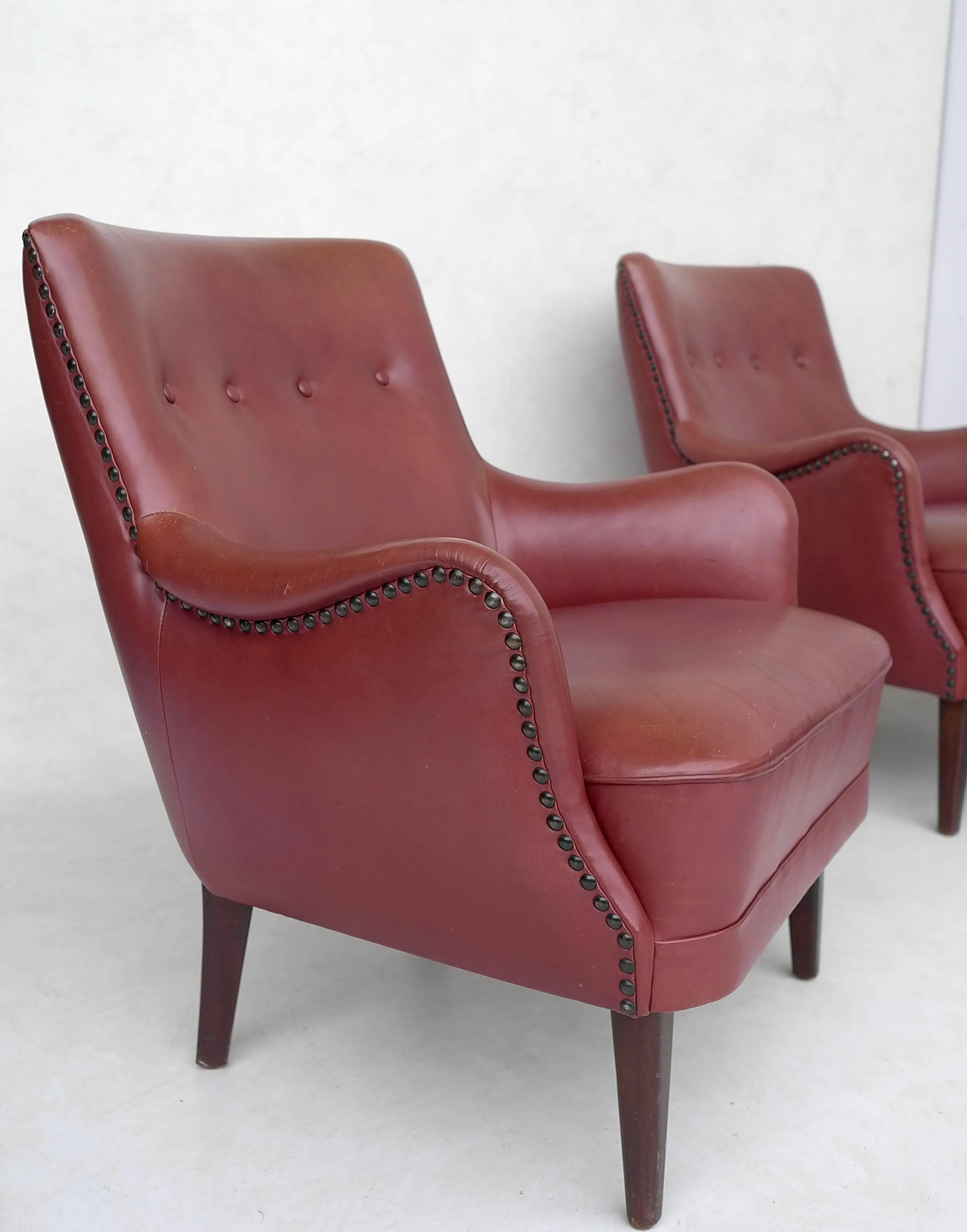 20th Century Pair of Danish Armchairs with Footstool in Chestnut Leather