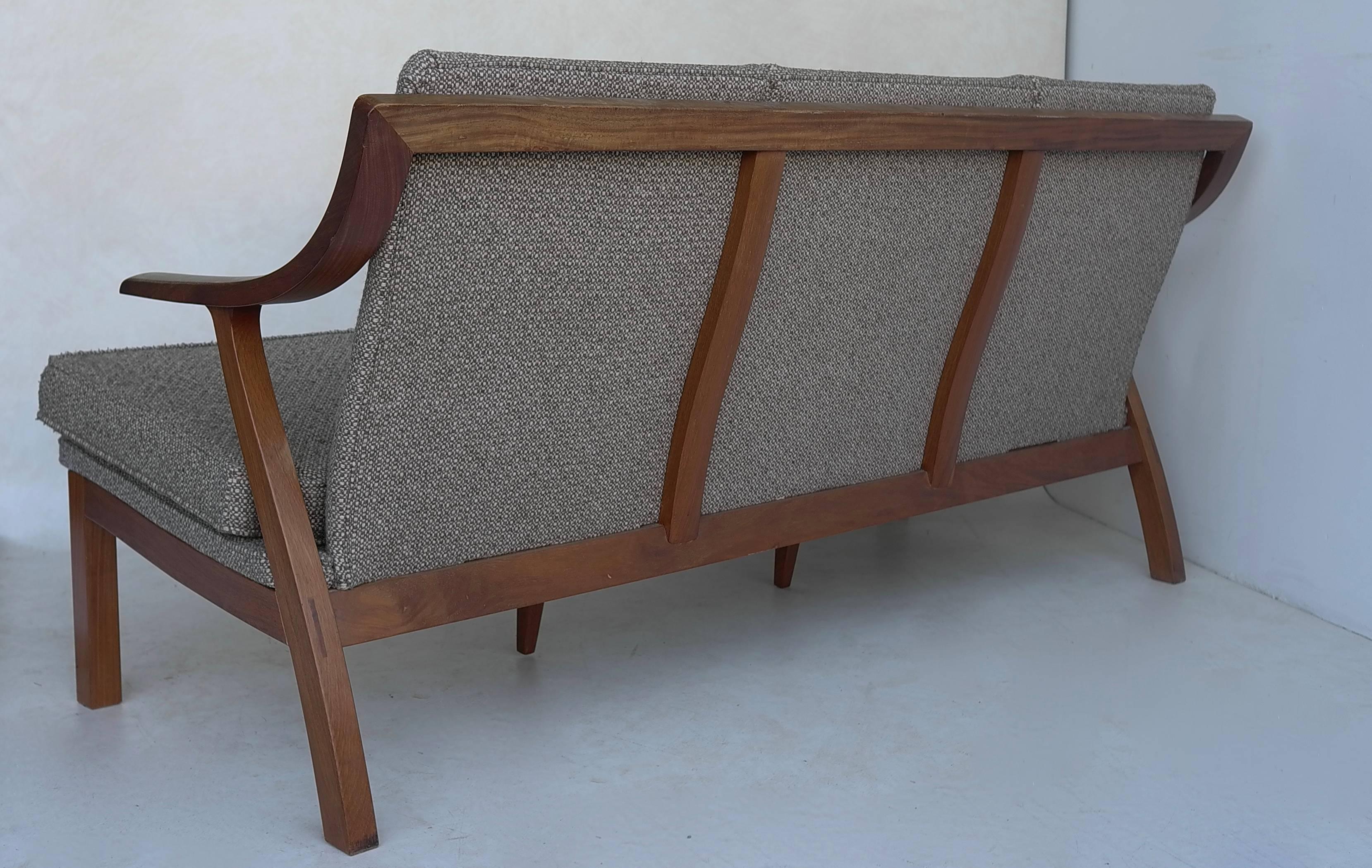 Organic three-seat Sofa with Two Armchairs, Japan 1965 In Good Condition For Sale In Den Haag, NL