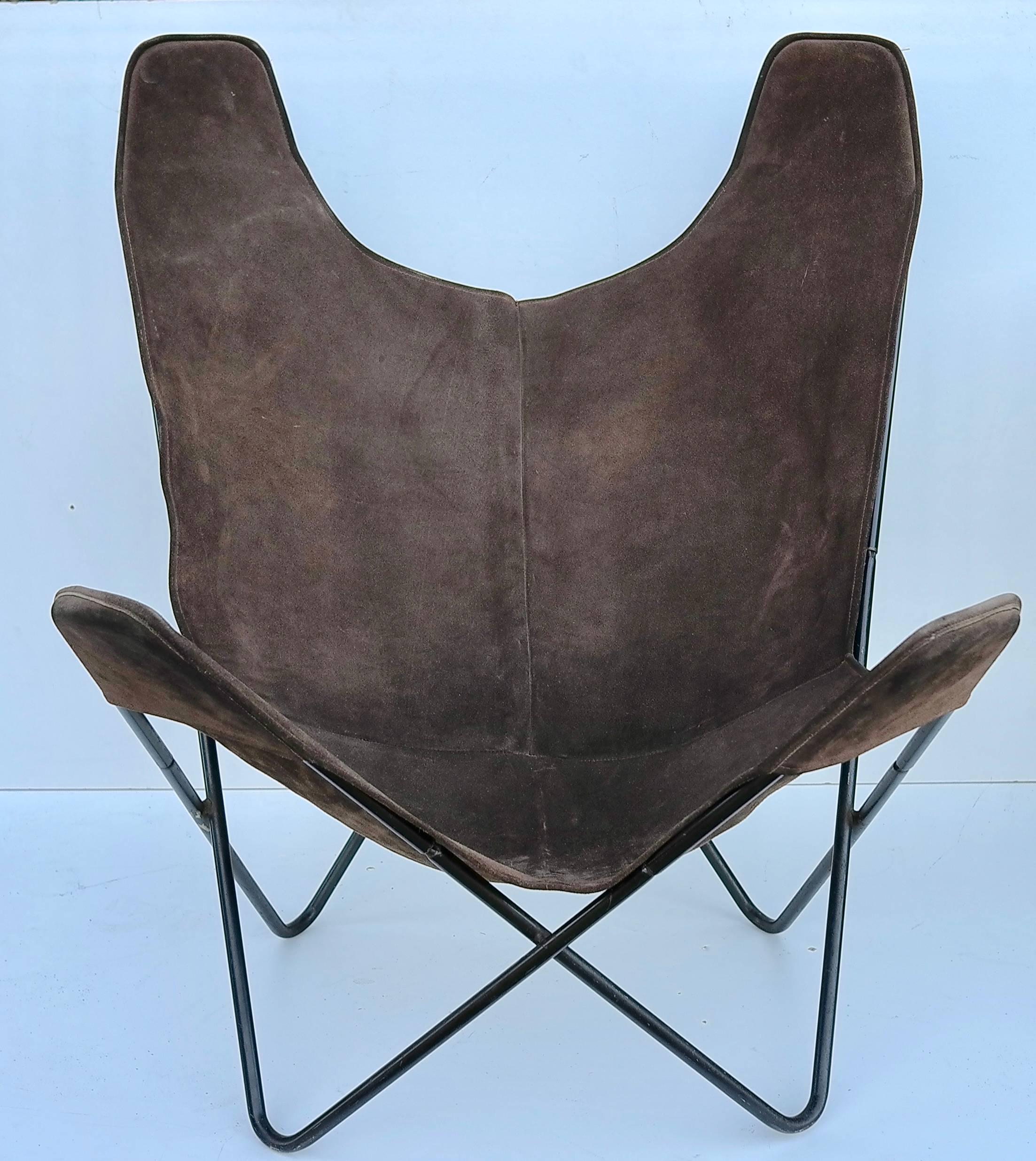 Knoll Butterfly chair by Jorge Ferrari-Hardoy in suede leather. 

Vintage Knoll butterfly chair. Designer: Jorge Ferrari-Hardoy for Knoll. Designed by Jorge Ferrari-Hardoy in 1938. This butterfly chair was the official licensed release by Knoll