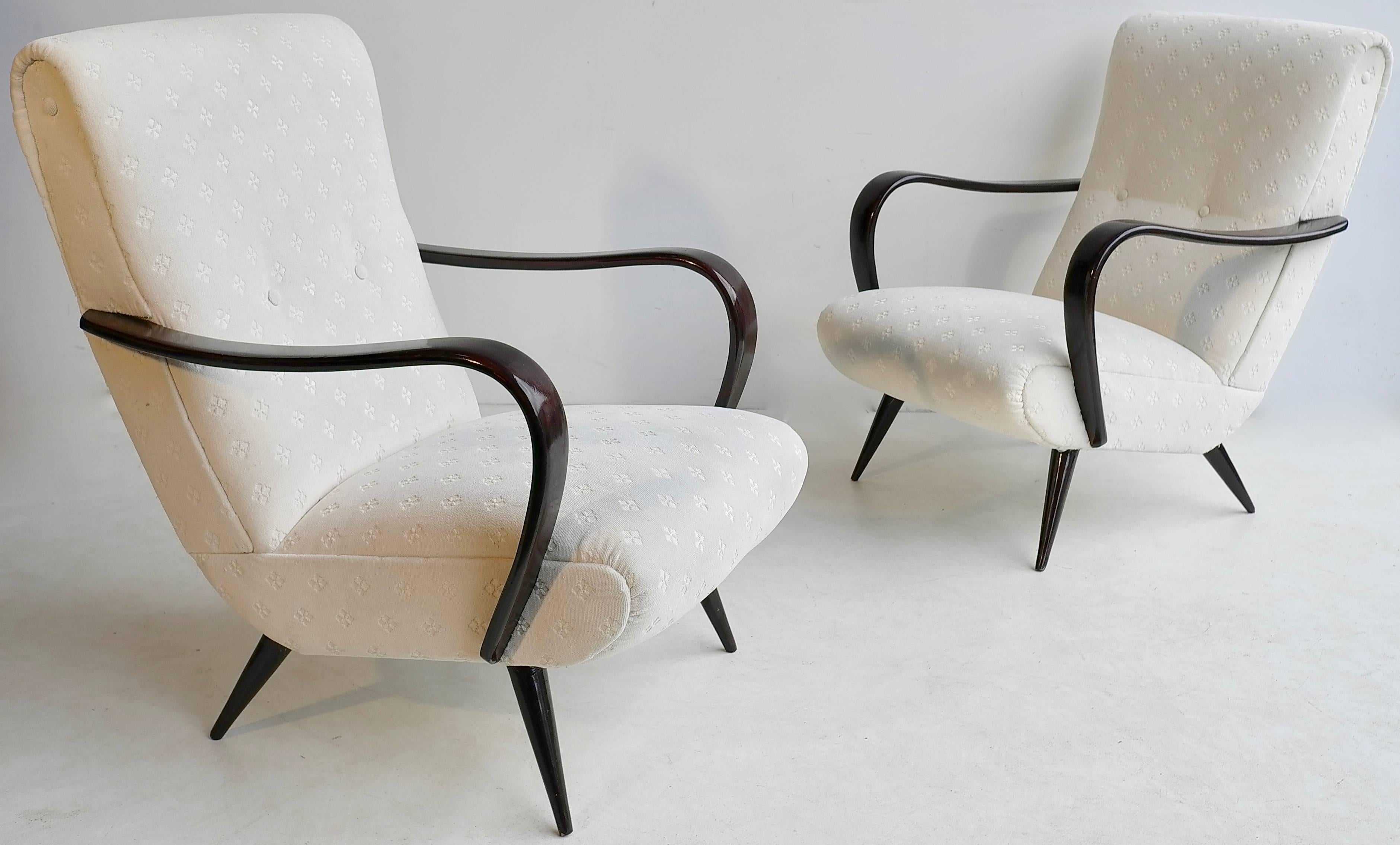 Mid-Century Modern Pair of Sculptural Lounge Chairs with Curved Wooden Armrests, Italy, 1950s