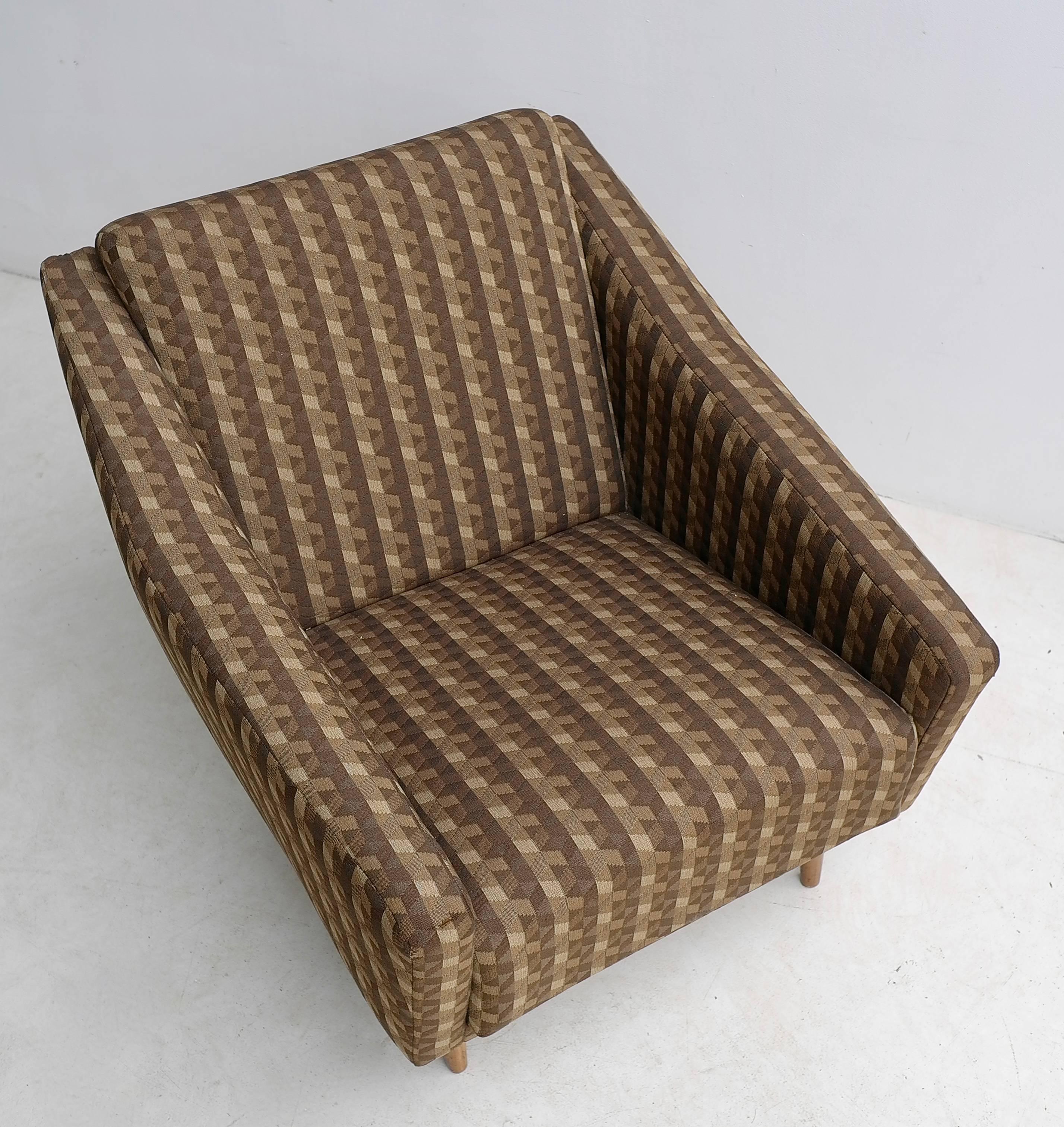 Italian 1950s armchair in style of Gio Ponti.
