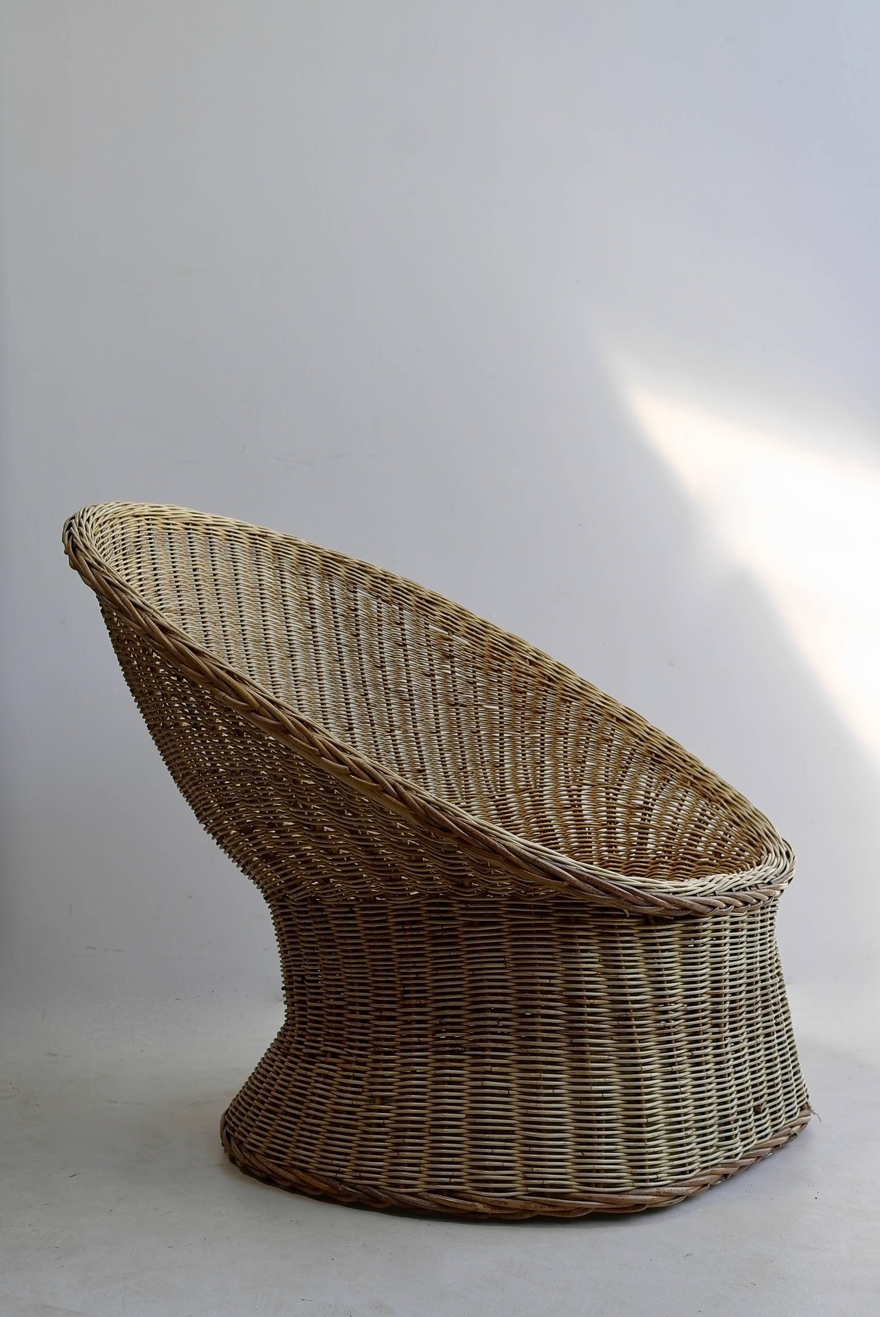 
Rare wicker Egg shaped armchair by Wim Den Boon, Holland 1952 This armchair was designed by Wim Den Boon in 1952 and produced by the Jonkers brothers in Noordwolde. This armchair was showed at the Amsterdam Stedelijk Museum exposition in