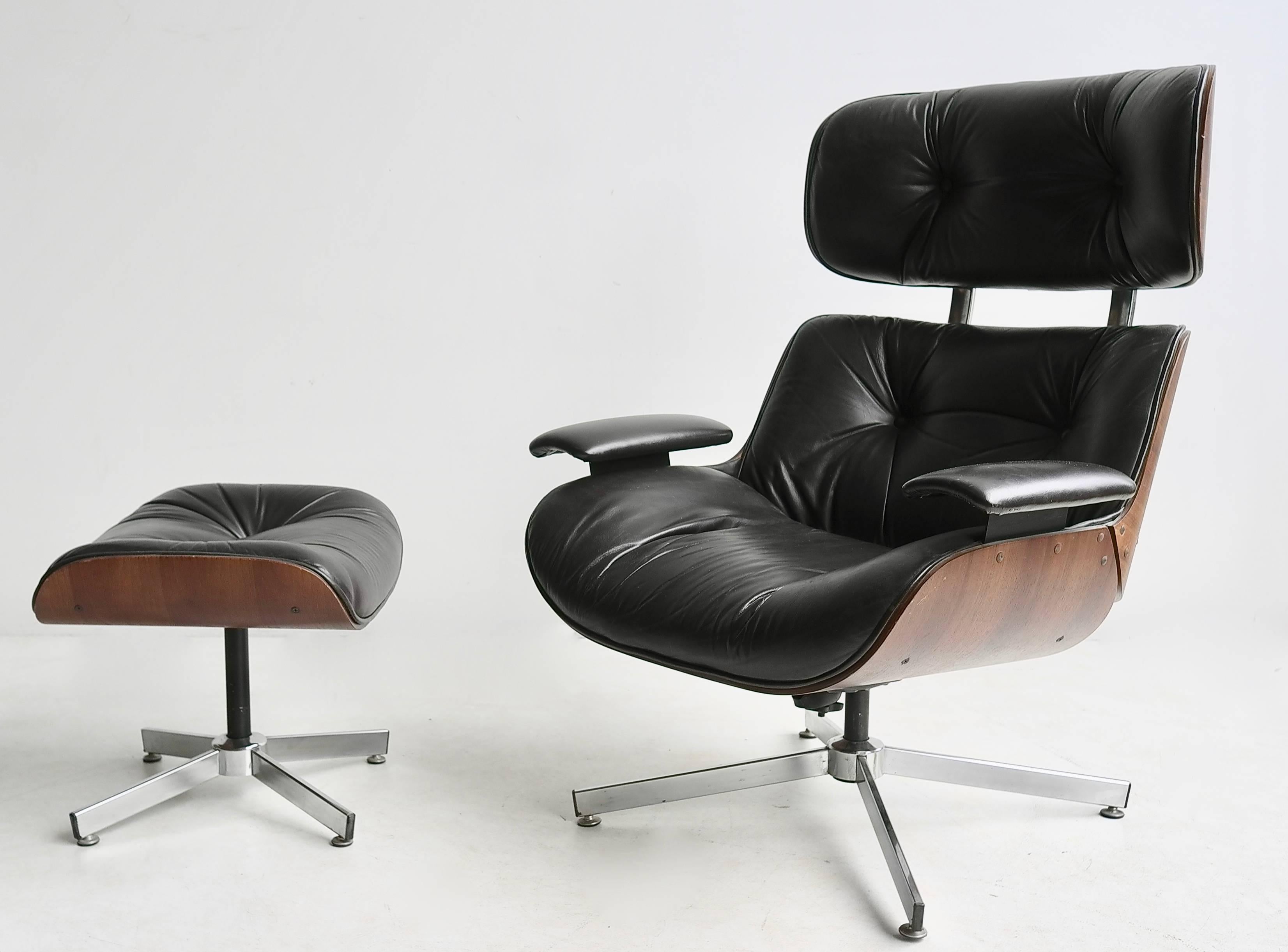 George Mulhauser for Plycraft Leather Lounge Chair with Ottoman in Brown Leather In Excellent Condition In Den Haag, NL