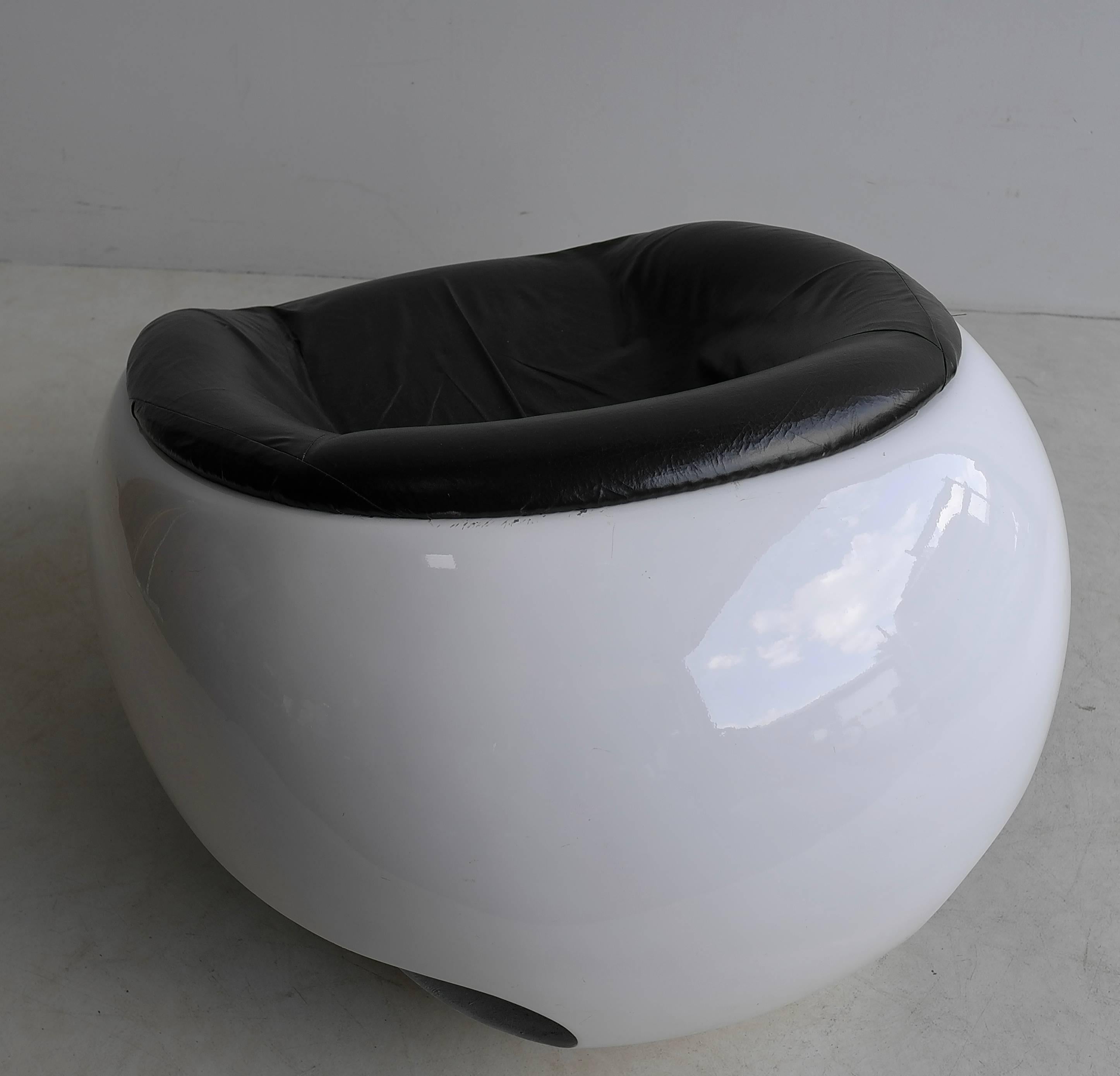 Mid-Century Modern Mario Sabot Sculptural Fiberglass Lounge Chair, Italy, 1969