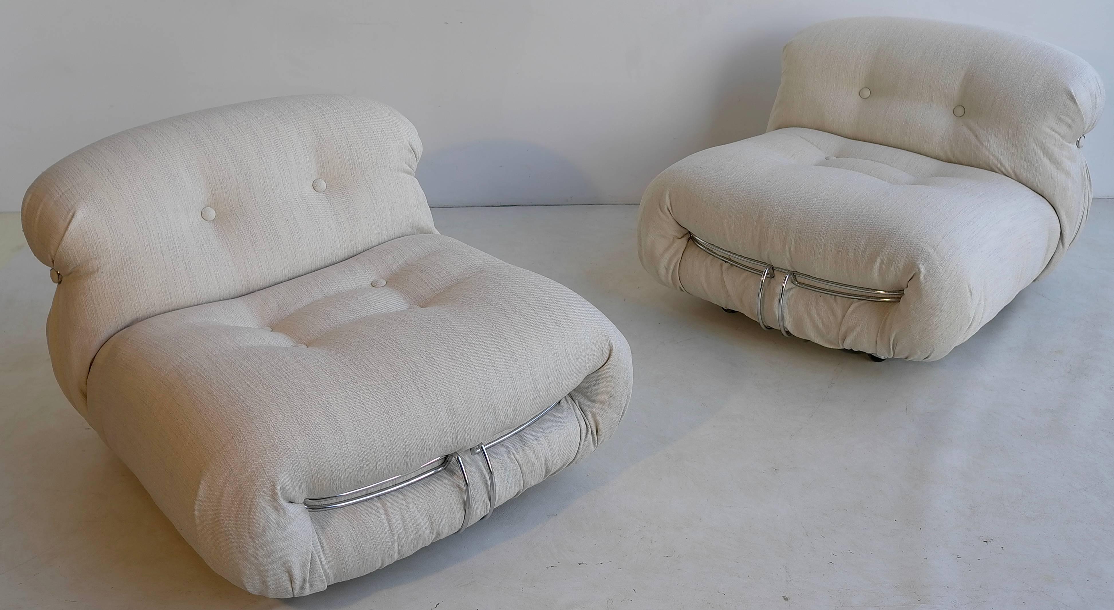 Pair of Afra & Tobia Scarpa 'Soriana' lounge chairs in off white, Italy, 1970s. Lovely iconic pair newly upholstered in off white fabric. Matching long-seat including ottoman also available.

Afra (1937-2011) & Tobia (1935-) Scarpa both studied on