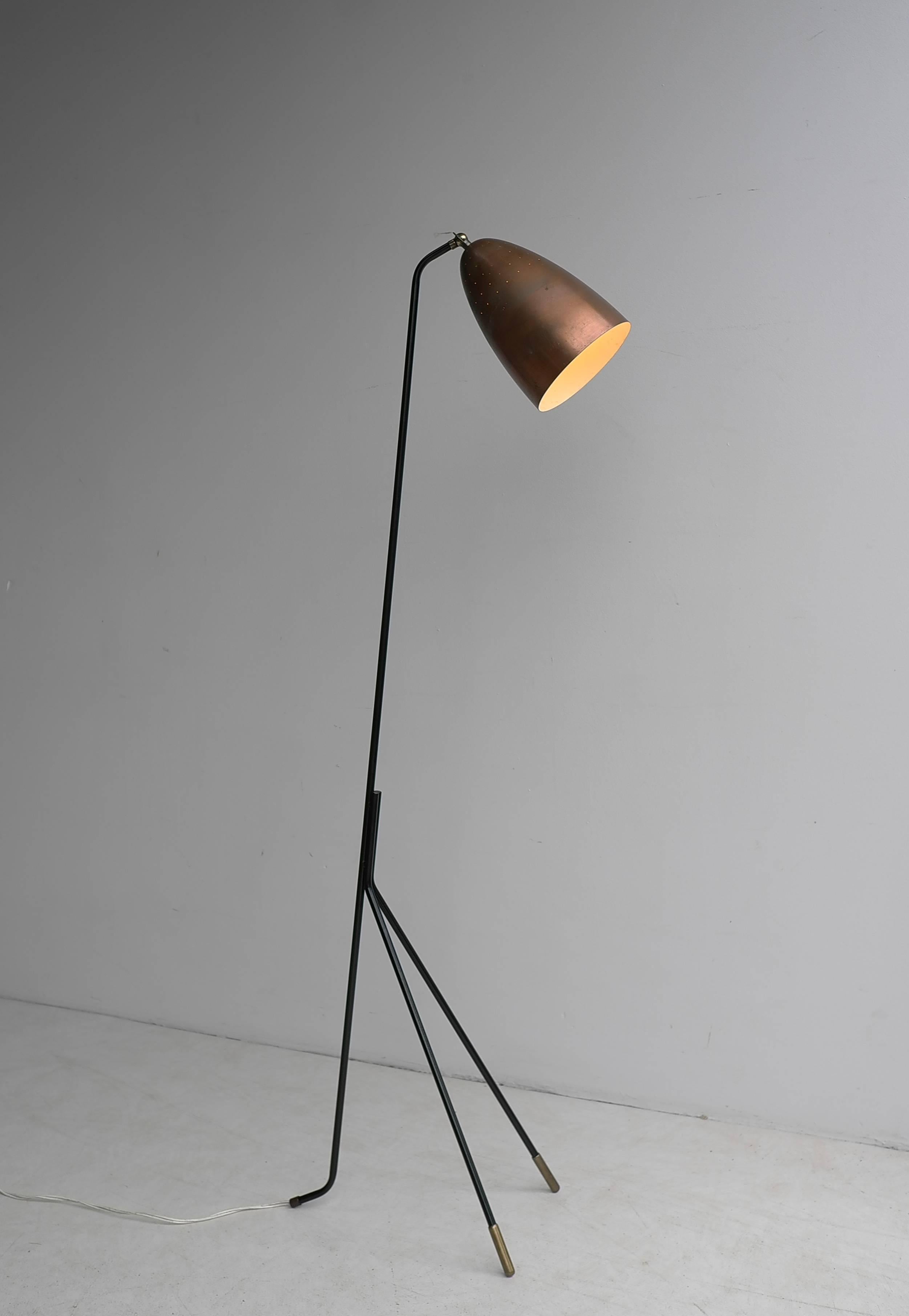 Copper Grasshopper Floor Lamp by Svend Aage Holm Sorensen, Denmark, 1950s In Excellent Condition In Den Haag, NL