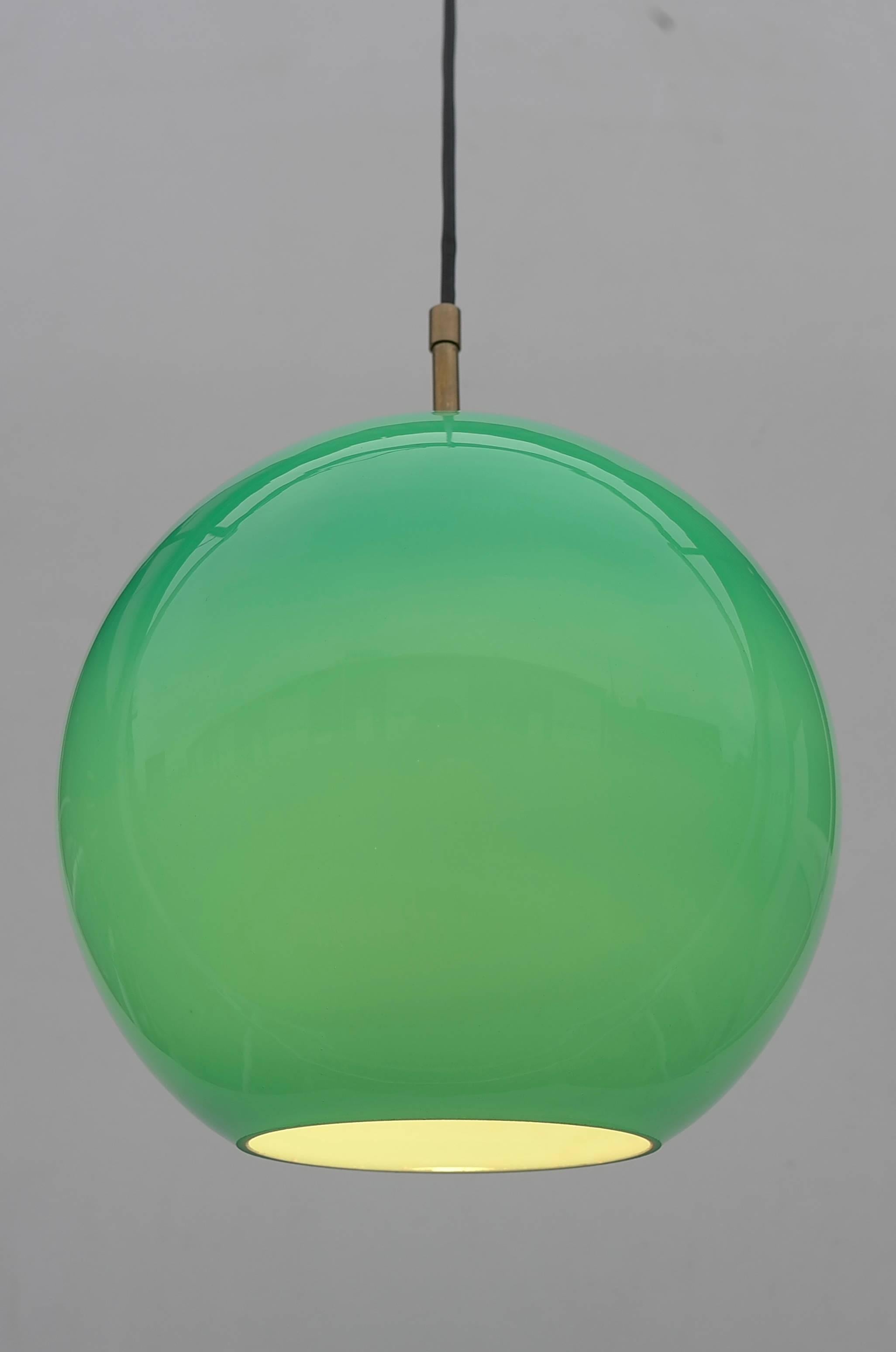 Uno & Östen Kristiansson glass pendant lamp in Jade color by Luxus in Vittsjö Sweden.


More same lamps are available, ask for availabilty.
