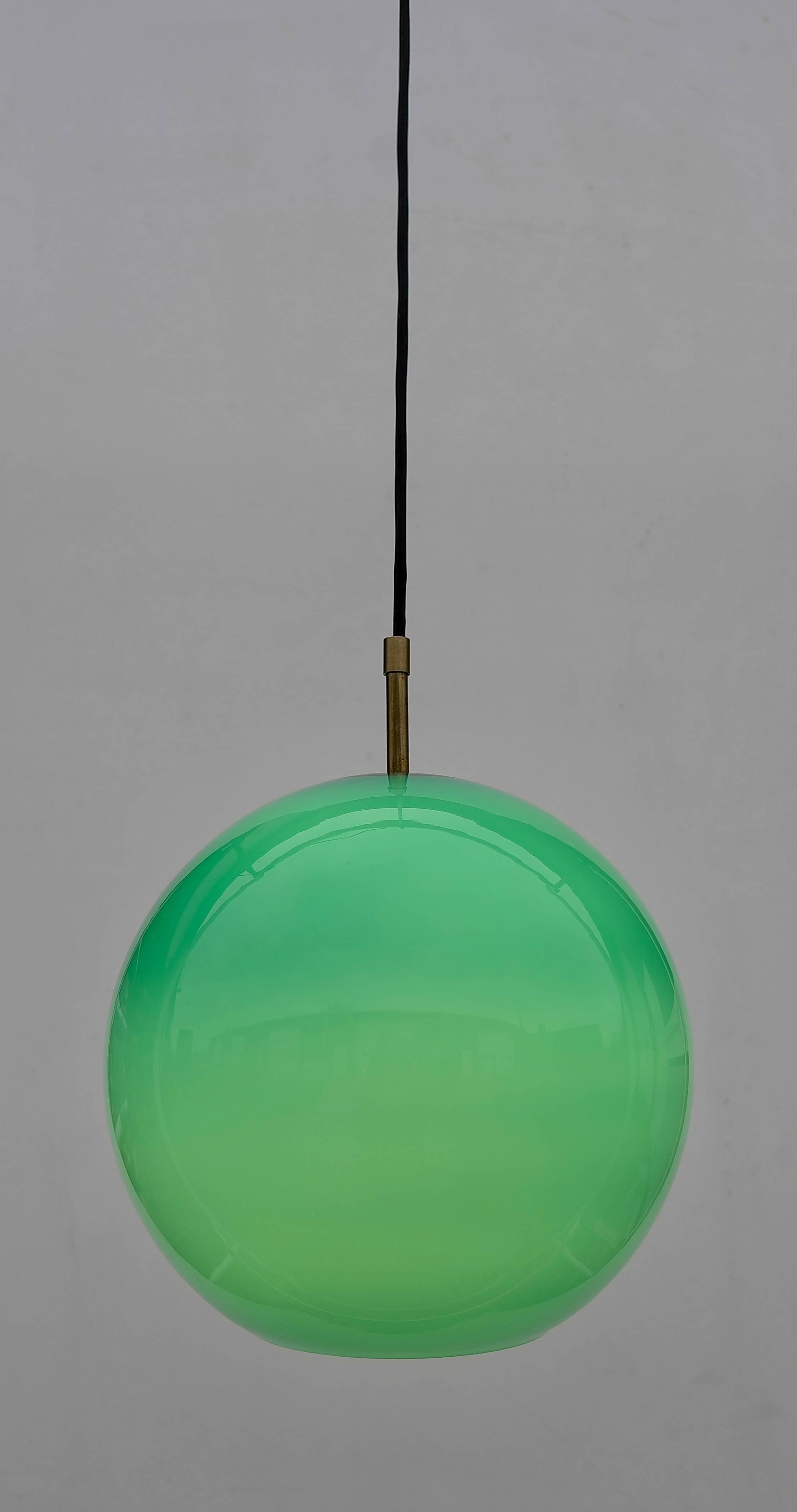 Mid-20th Century 3x Uno & Östen Kristiansson Glass Pendant Lamp in Jade Color, Sweden, 1960s For Sale