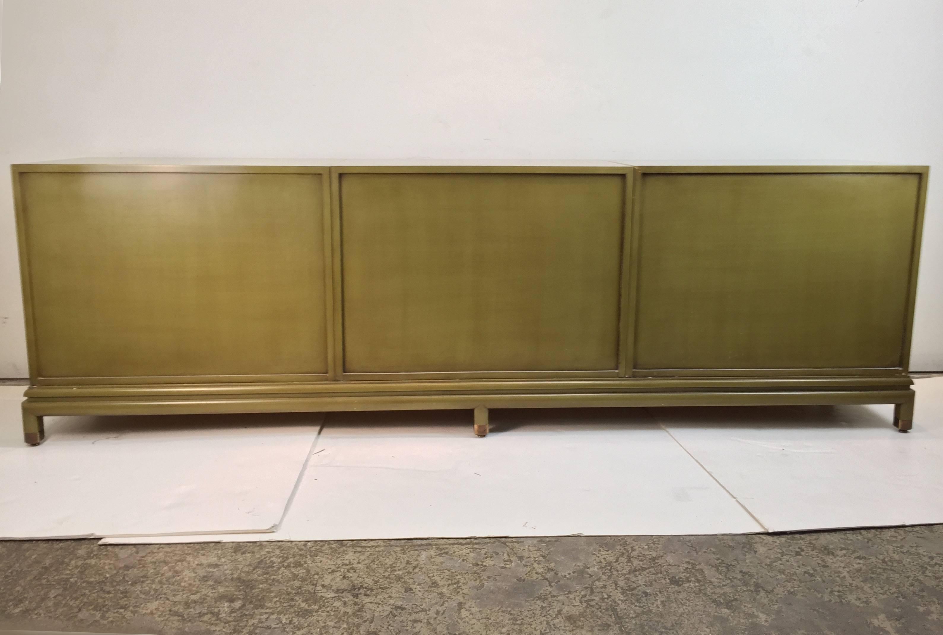 Iconic Renzo Rutili Sideboard or Credenza In Excellent Condition In Dallas, TX