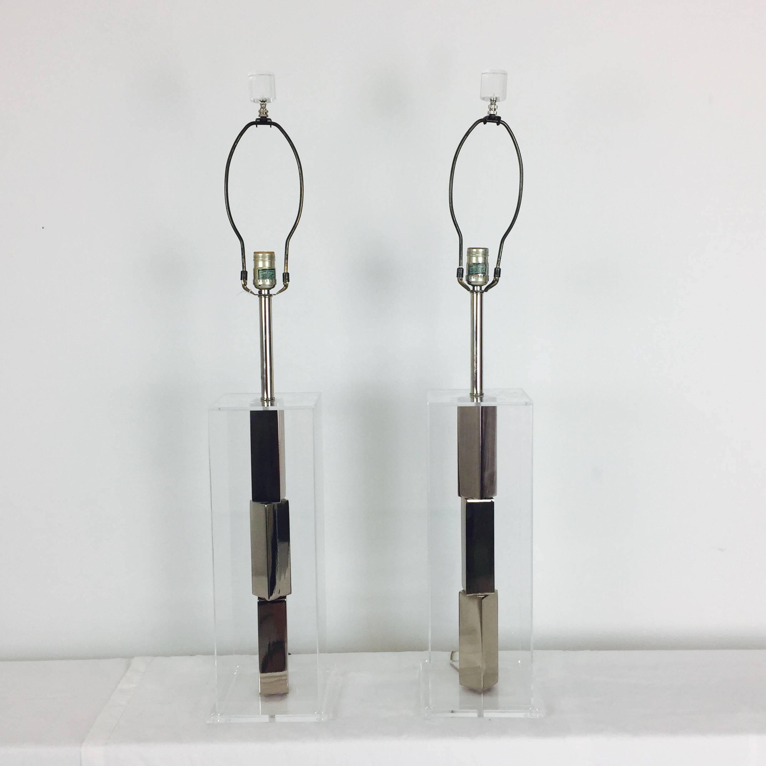 Pair of Lucite and Chrome Table Lamps by Laurel with Silk Shades 3