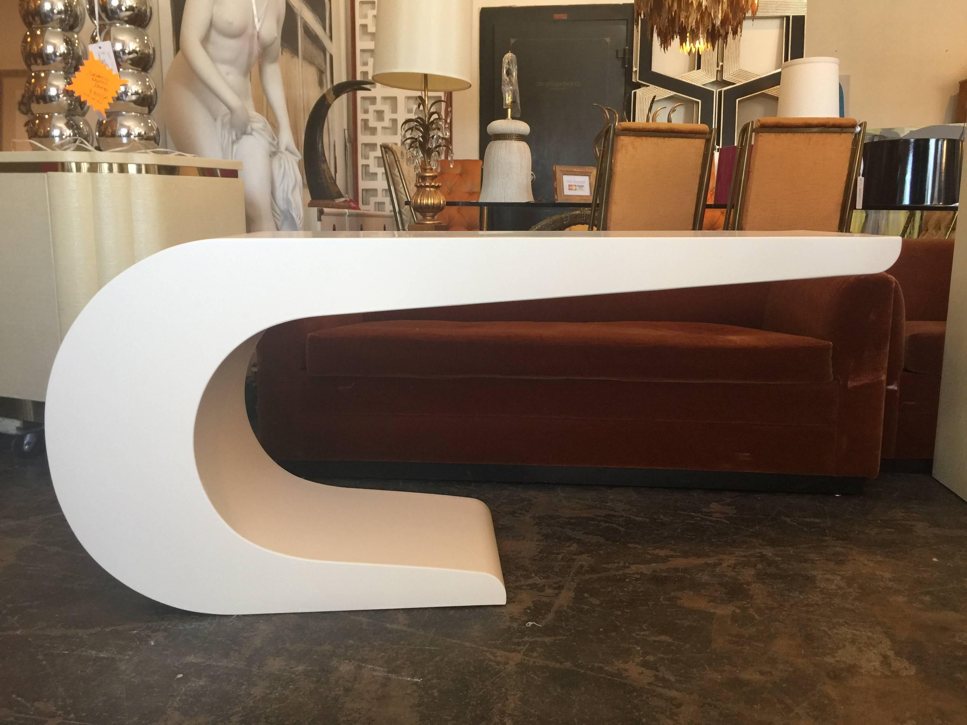 Newly Lacquered C Shaped Console Table in the Style of Pierre Cardin In Excellent Condition In Dallas, TX