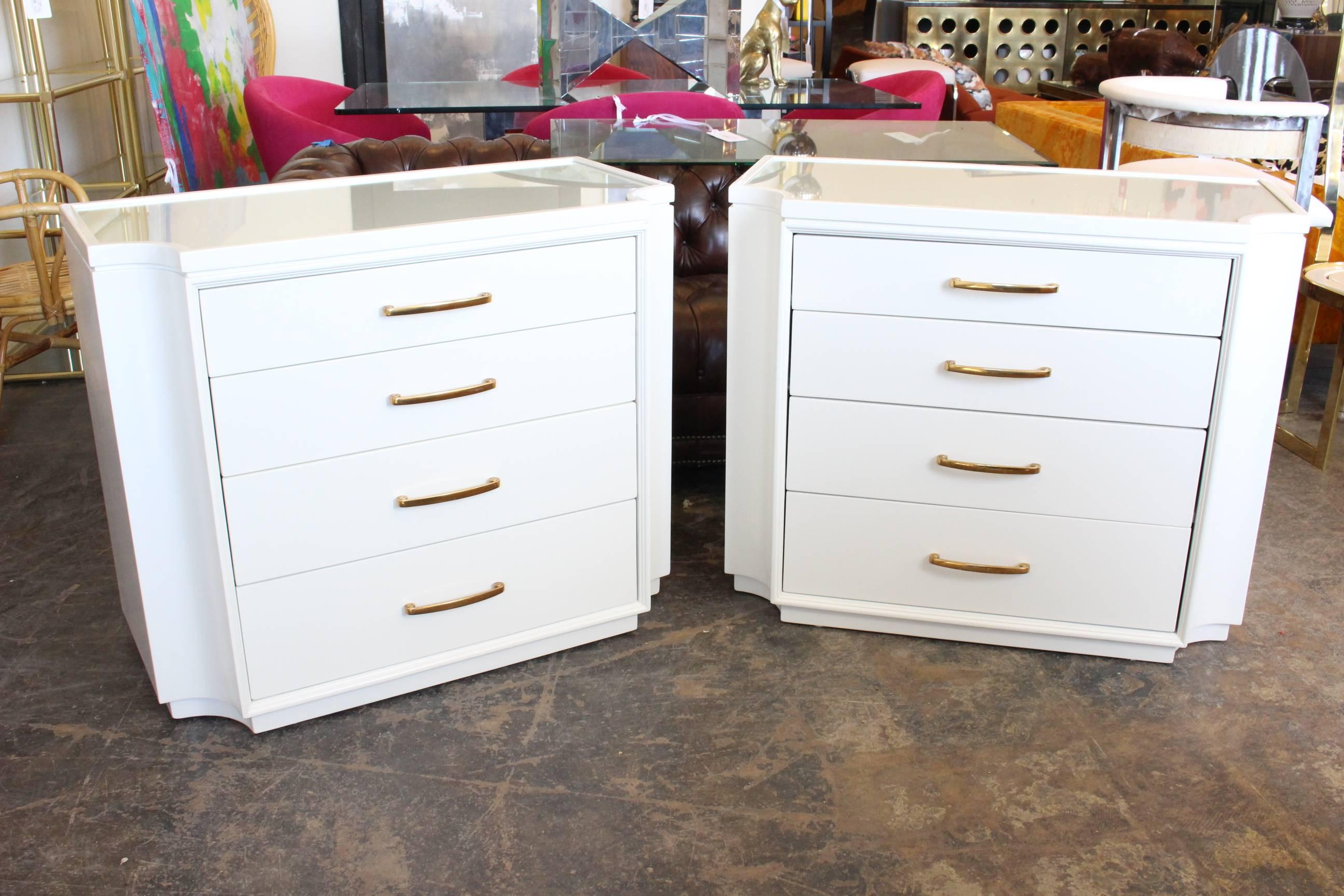 Pair of Newly Lacquered Bachelor Chests by Bernhardt In Good Condition In Dallas, TX