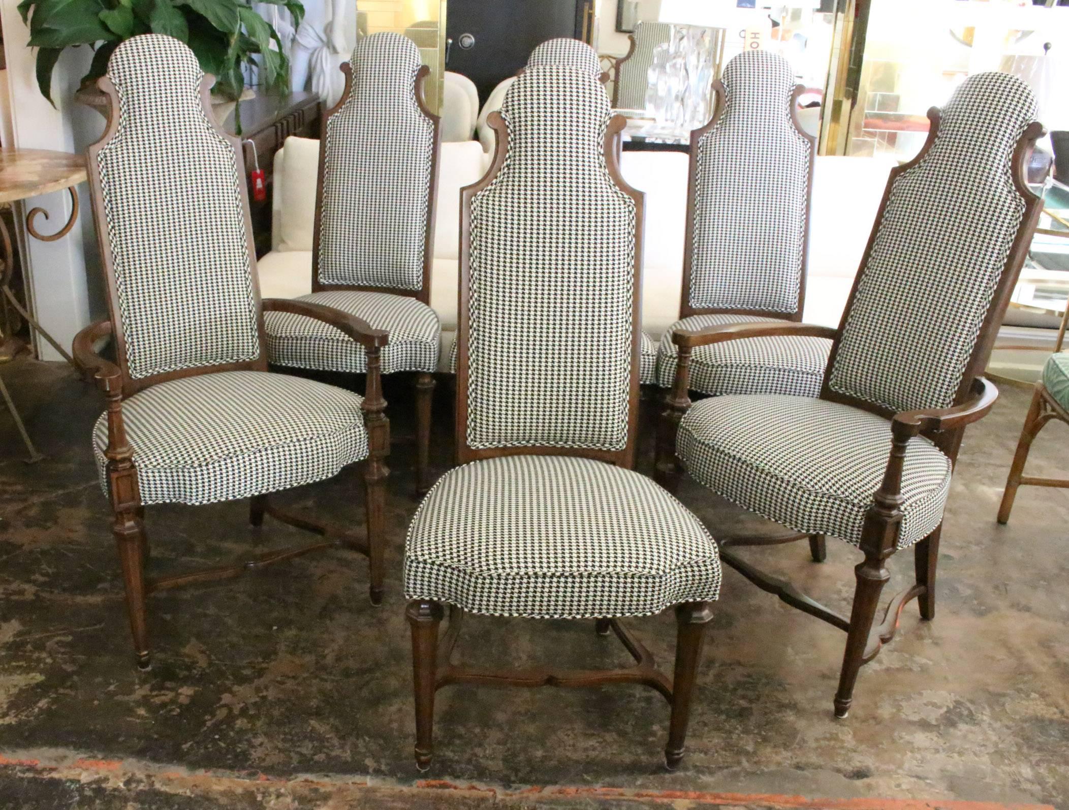 Set of six high back Regency dining chairs. Upholstered in a handsome black and white houndstooth.

Dimensions: 23.5