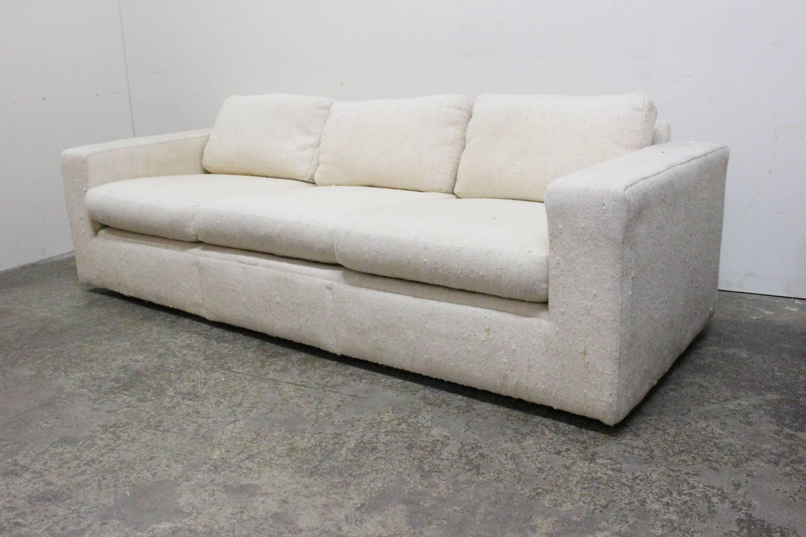 Modern Milo Baughman Cube Sofa. Upholstered in orignal nubby cream fabric.

dimensions: 84