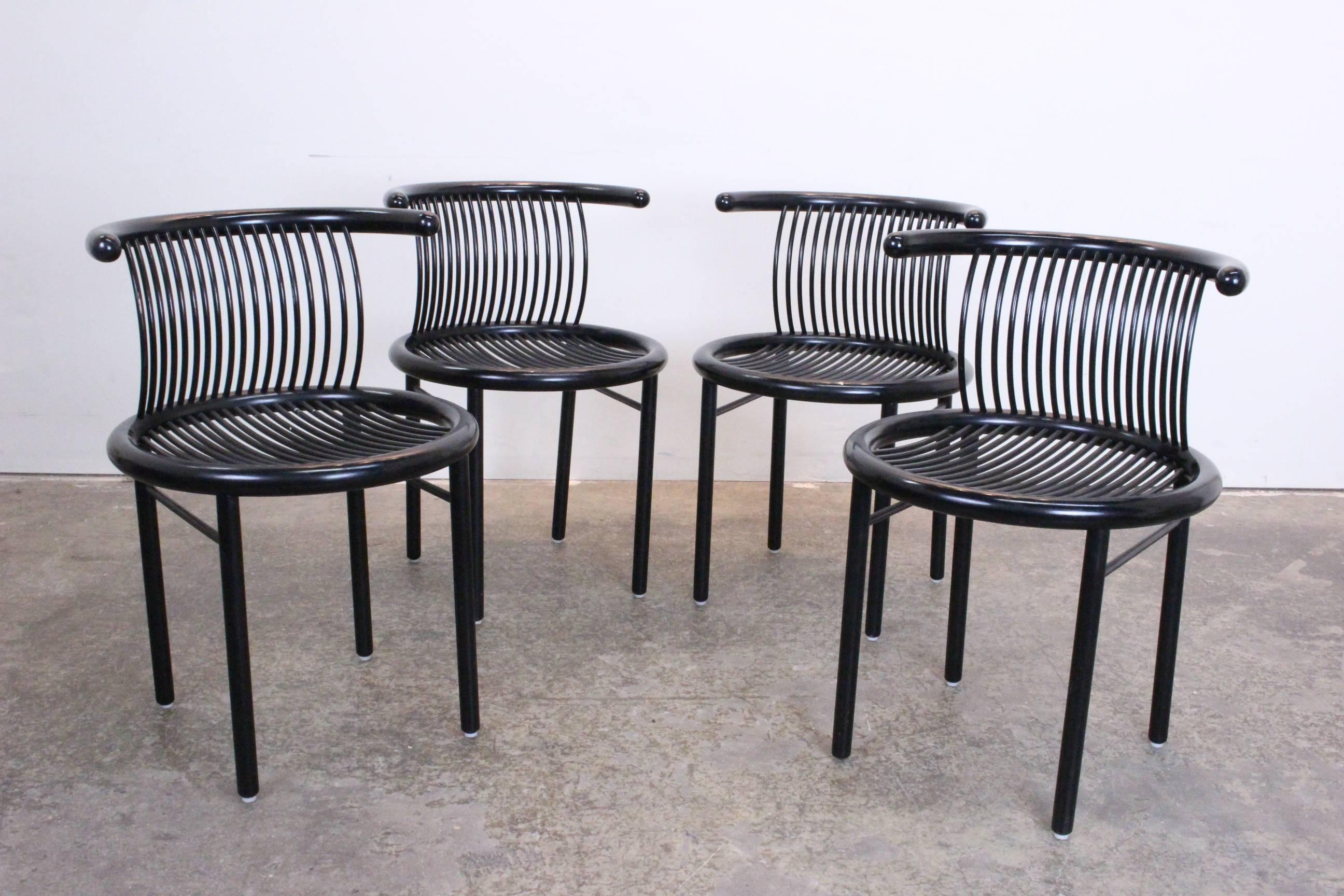 Made in Germany, this rare Helmut LuÌbke dining set is in excellent vintage condition. Designed in 1937, the chairs are as comfortable as they are sculptural. Seat cushions could be added, but not necessary.

dimensions: 20.5