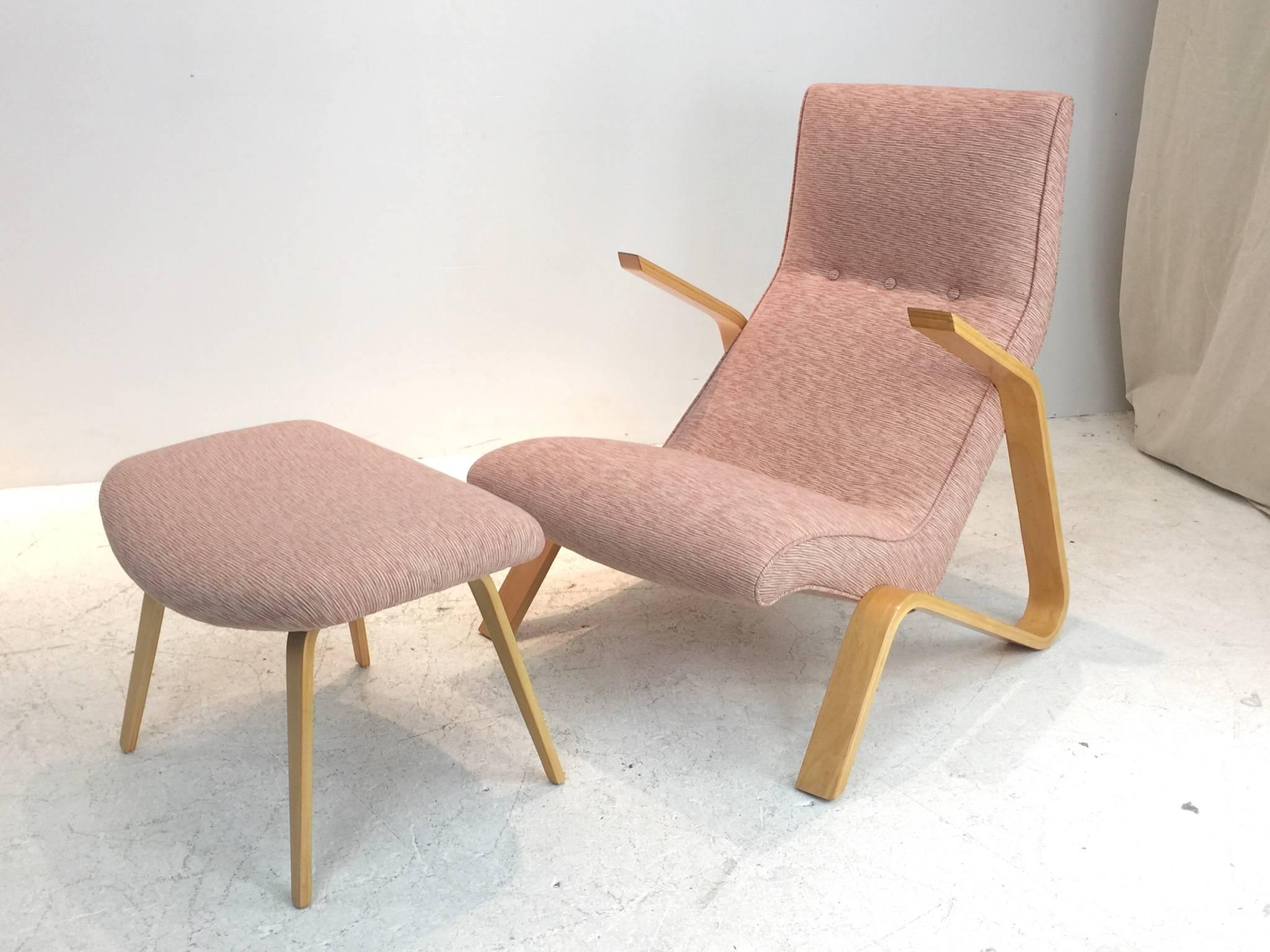 Grasshopper chair and Ottoman by Modernica In Excellent Condition In Dallas, TX