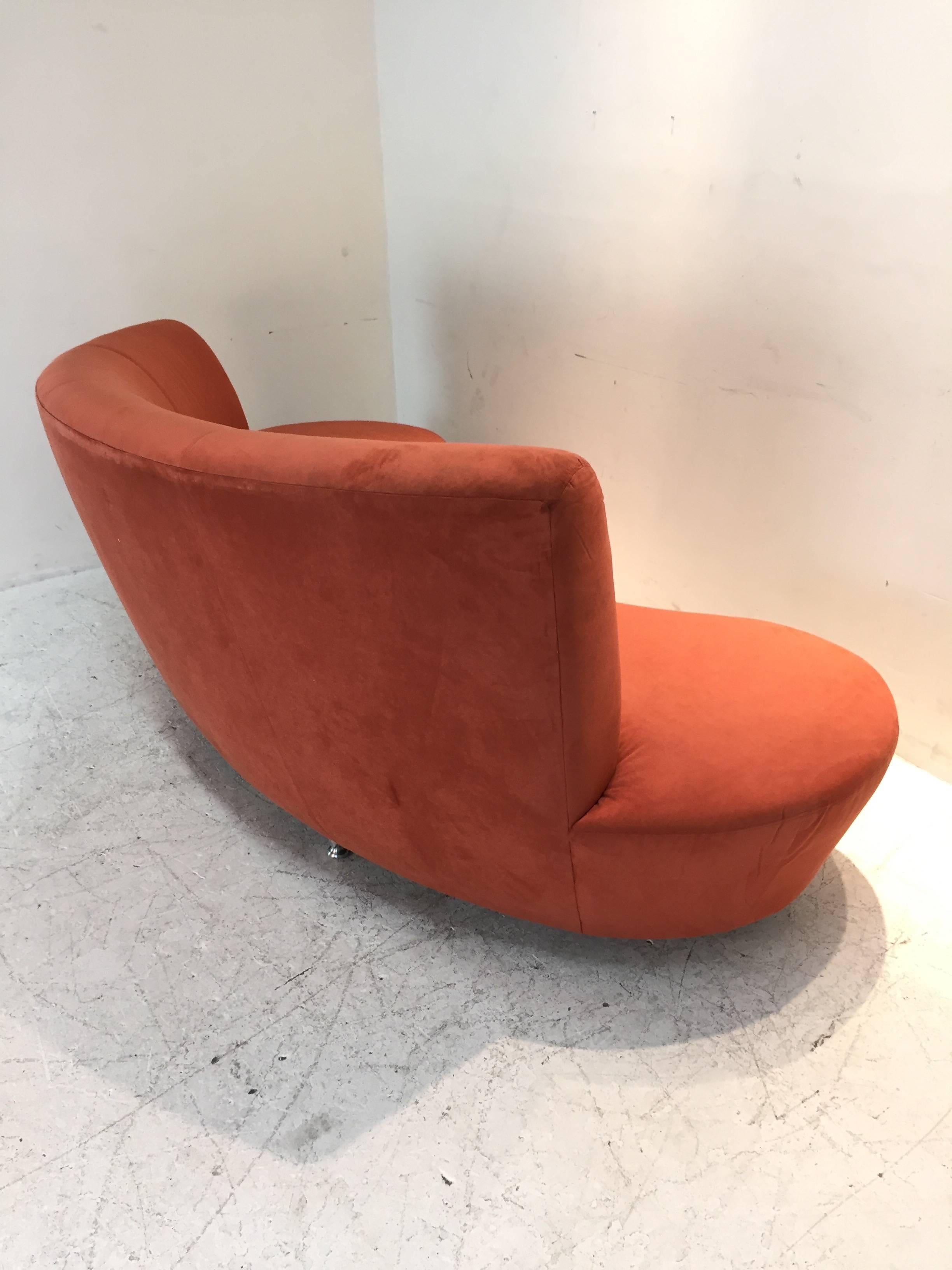 Sculptural Vladimir Kagan Style Sofa for Directional In Excellent Condition In Dallas, TX