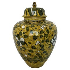 Urna in ceramica italiana dipinta a mano con coperchio, verde e giallo, vintage anni '90