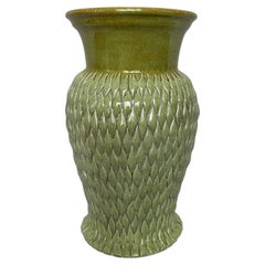Vaso alto in ceramica italiana dipinto a mano, verde e color miele, anni ’90