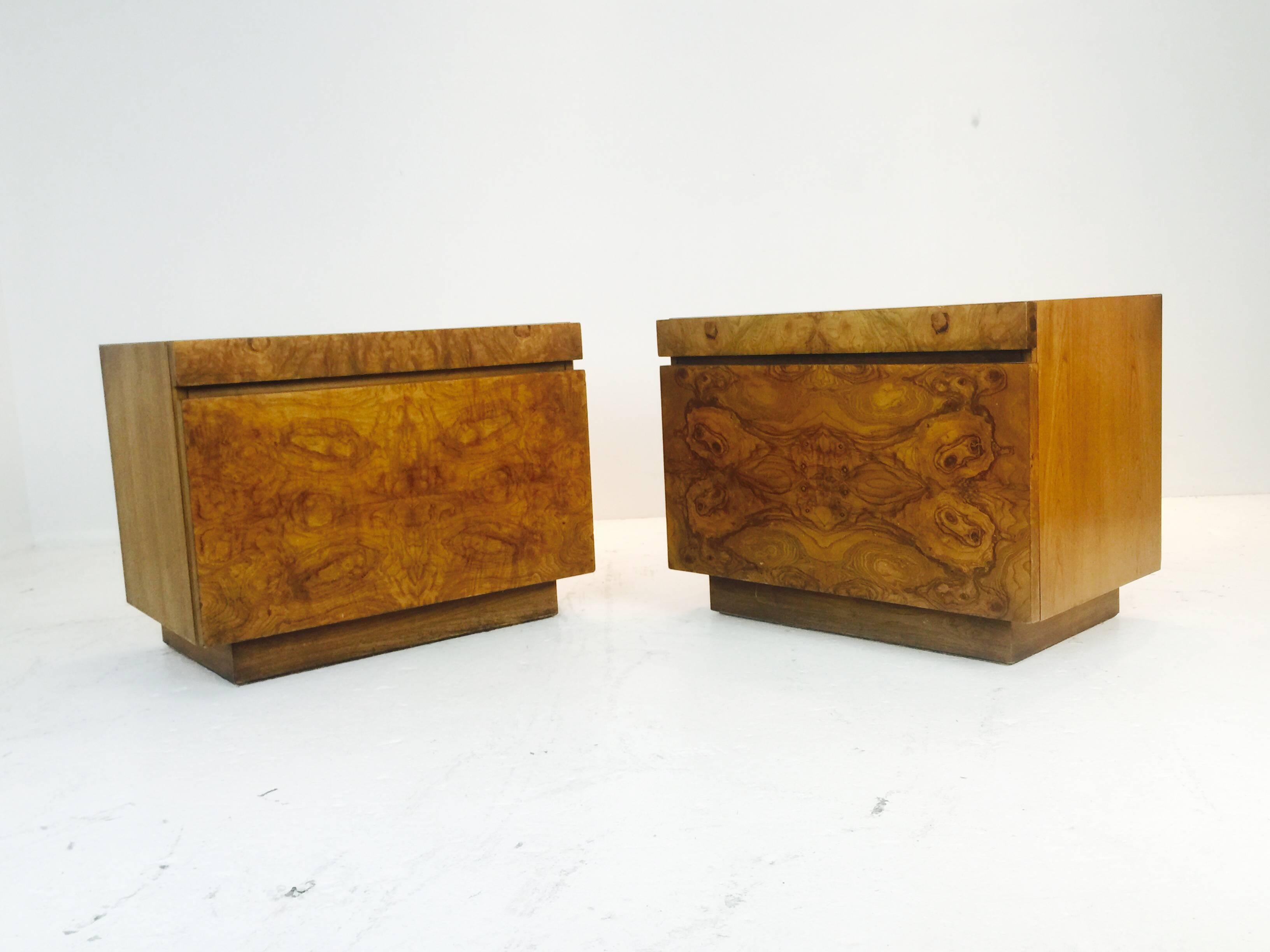 Milo Baughman for Lane Burl Wood Nightstands. Tops need to be refinished.

Dimension: 26