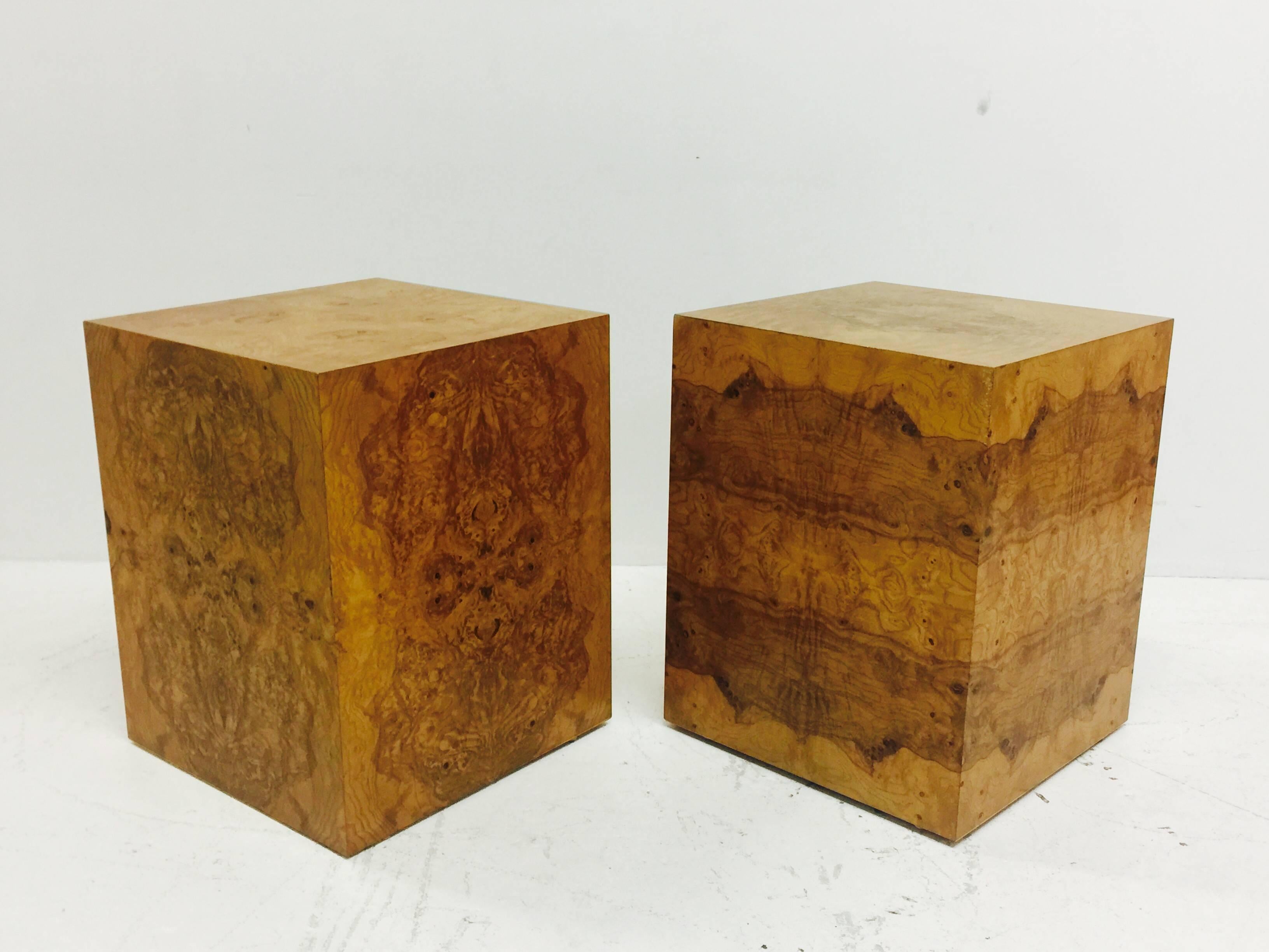 Pair of burl wood cubes by Milo Baughman. These can be used as side tables or pedestals. Does need refinishing.

Dimensions: 21" W x 21" D x 26" T.