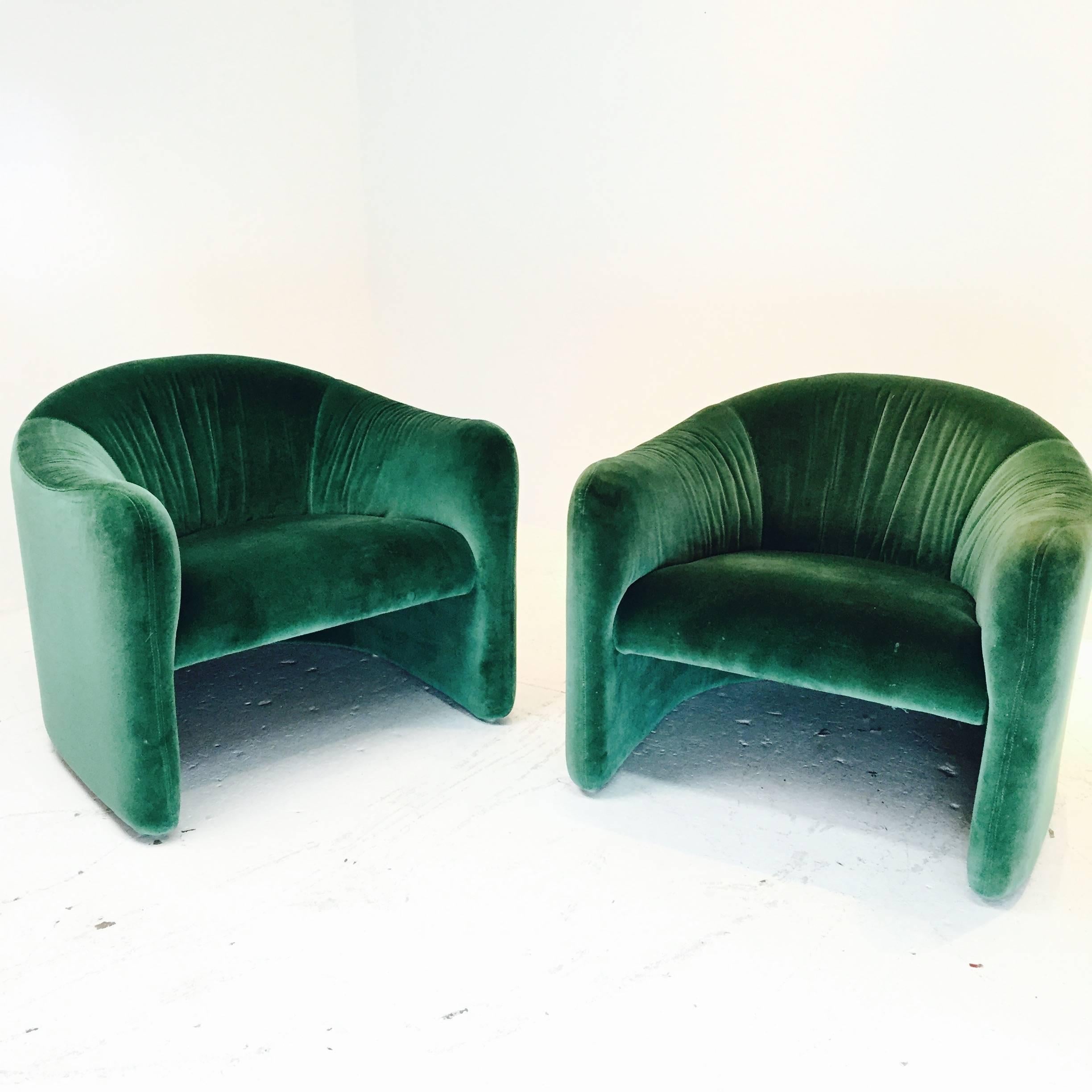Mid-Century Modern Pair of Luscious Green Velvet Armchairs by Metro