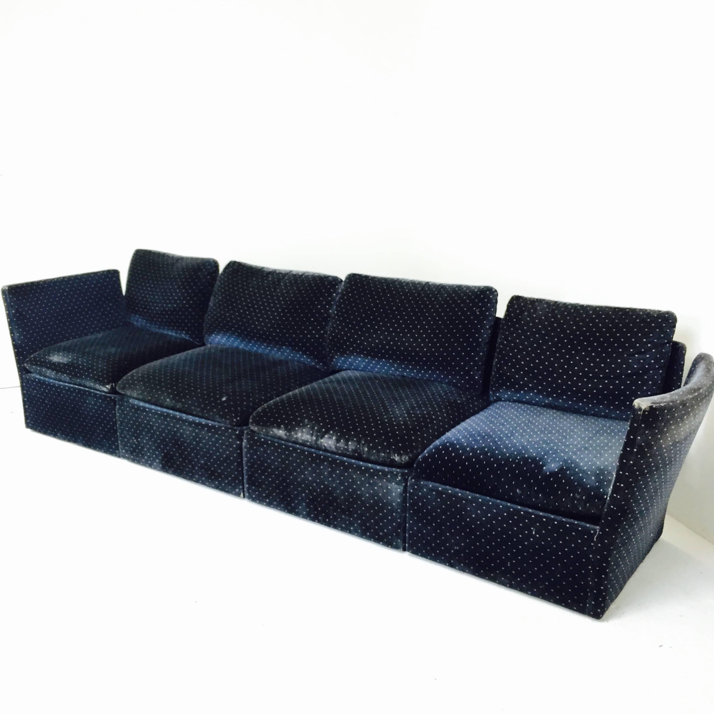 Milo Baughman modular sofa with four sections. Needs new upholstery, circa 1970s.

Dimension: 116