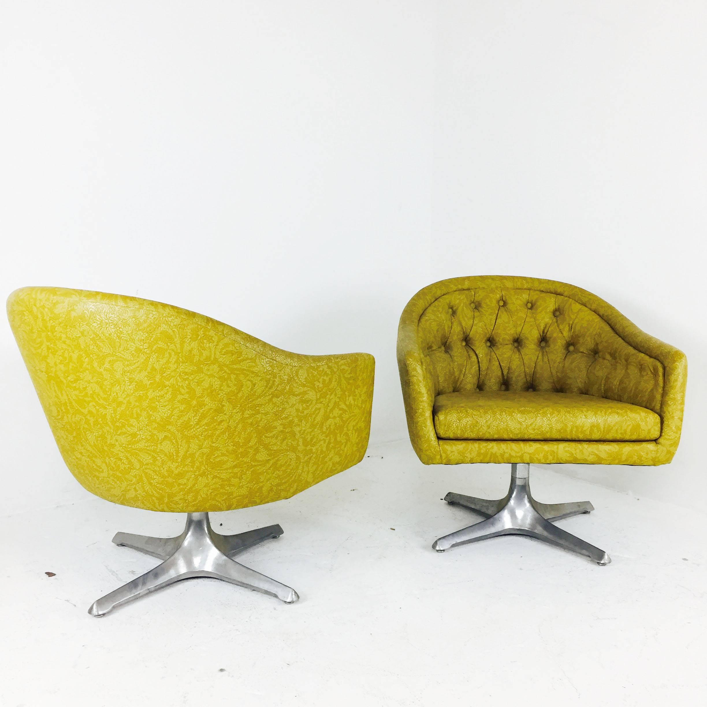 swivel base pedestal