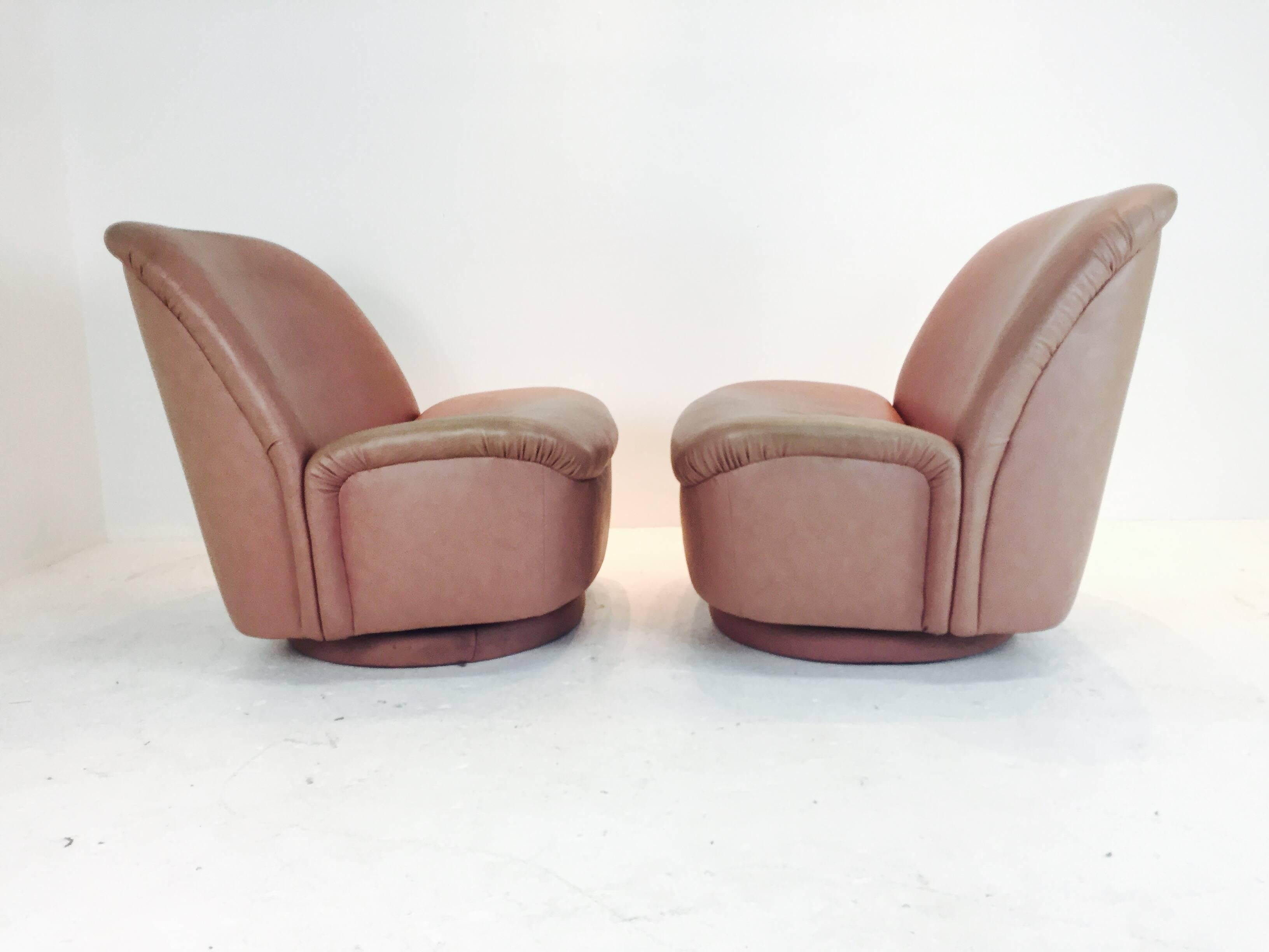 Pair of Blush Leather Swivel and Tilt Chairs by Directional In Good Condition In Dallas, TX
