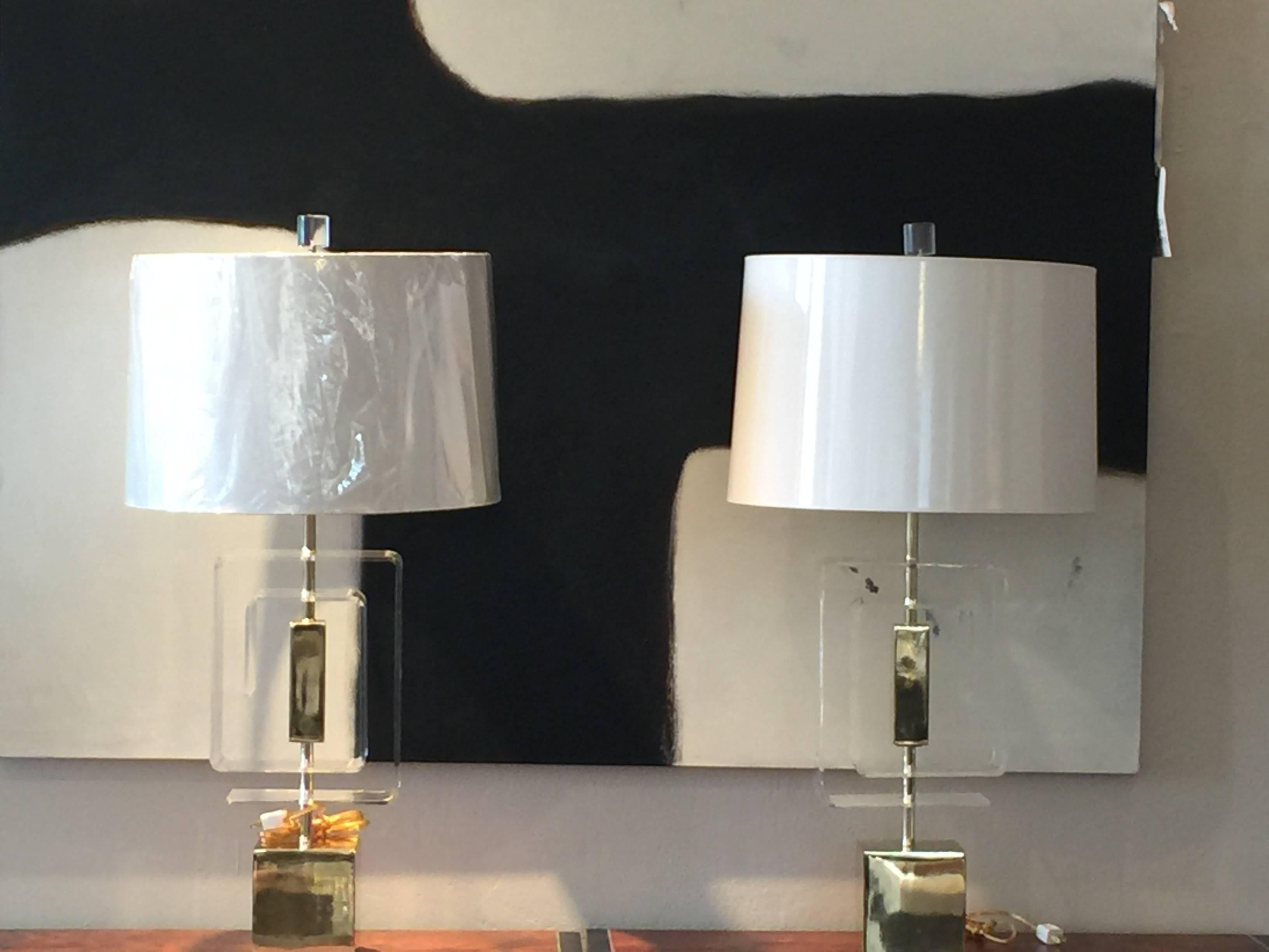 Plated Pair of Lucite and Brass Lamps by Laurel Lamp Company For Sale