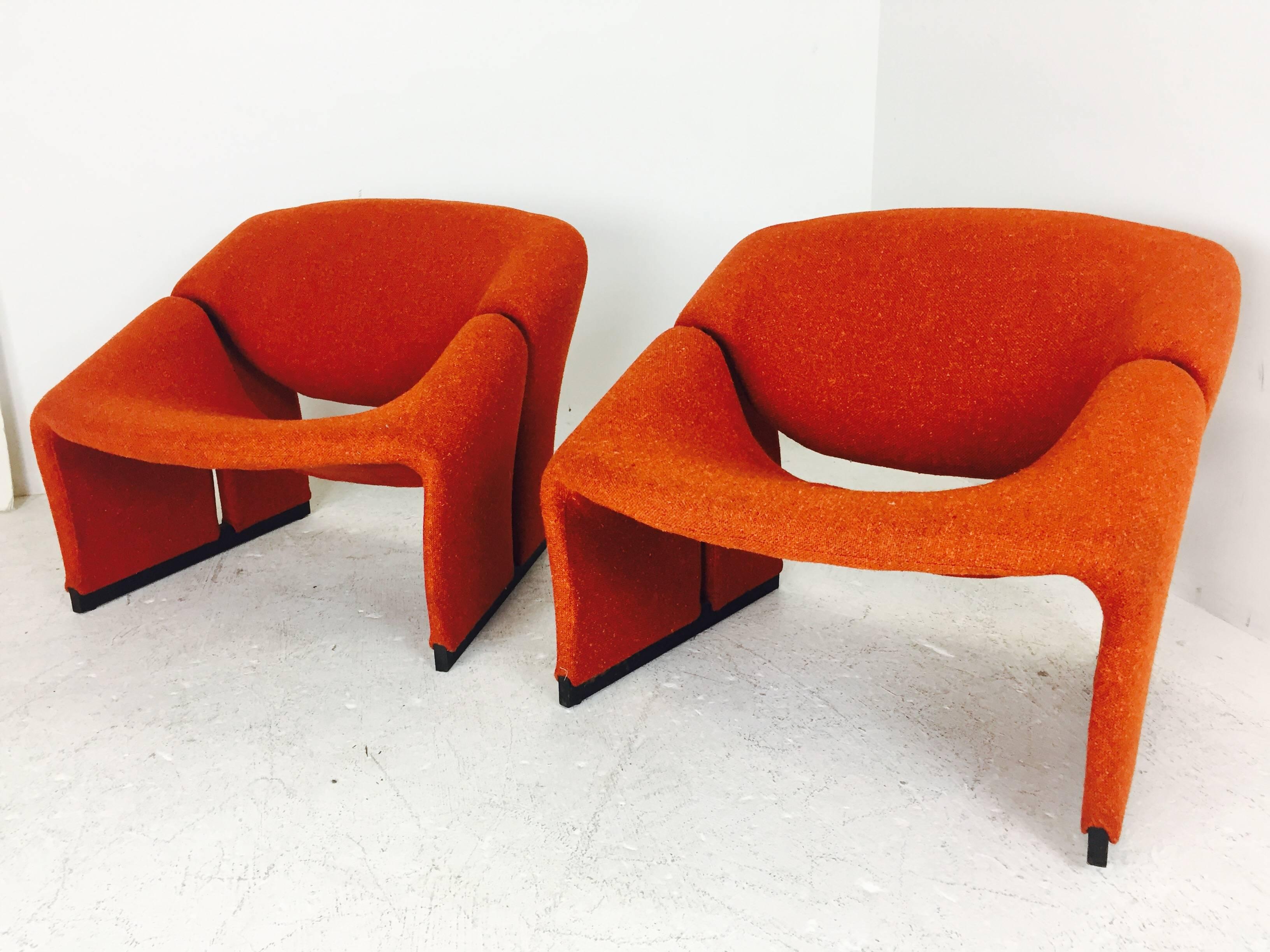 Pair of Orange Groovy Pierre Paulin Lounge Chairs for Artifort In Good Condition In Dallas, TX