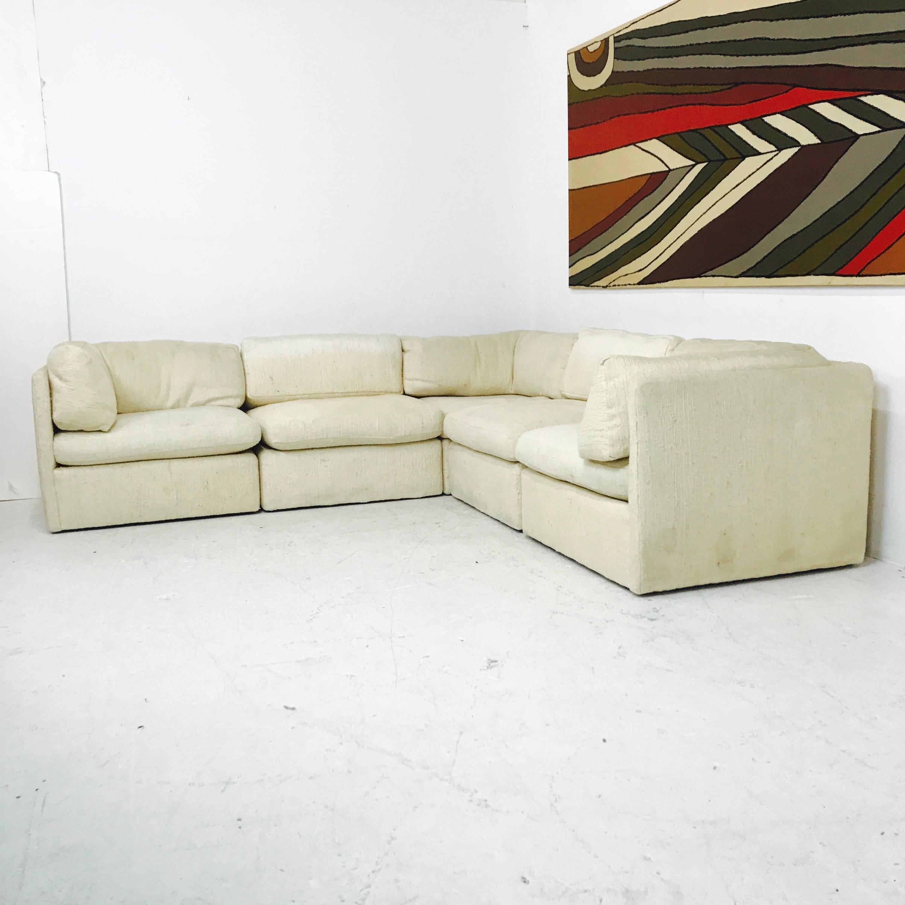 Milo Baughman modular sectional sofa for Thayer Coggin. Structure is sound but new upholstery is needed, circa 1970s

Dimensions: 100