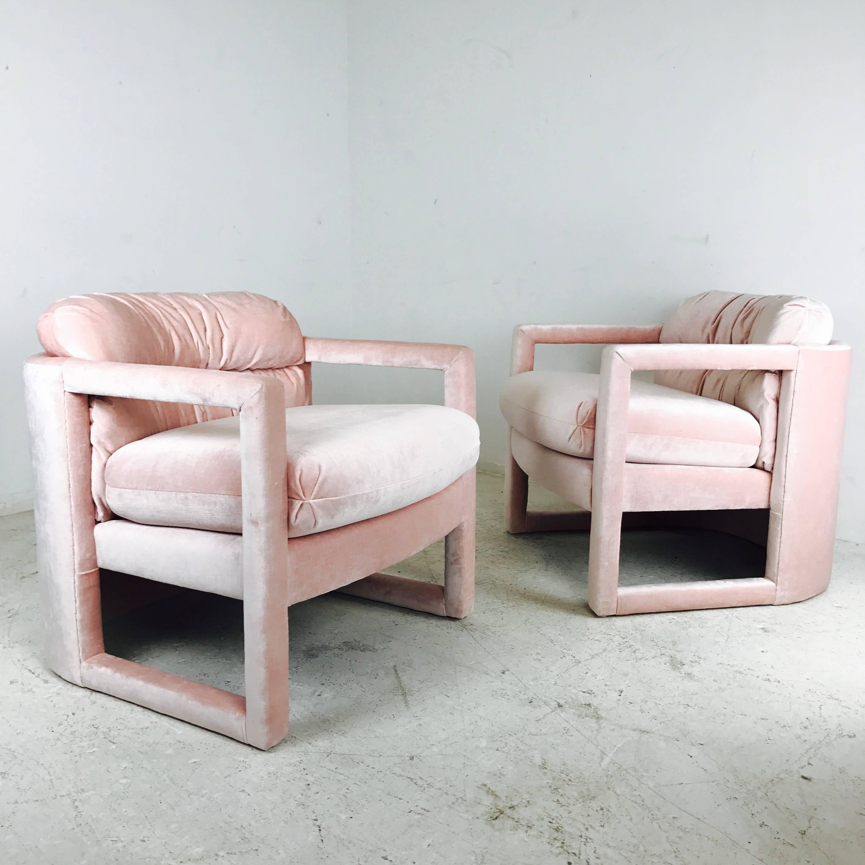 Pair of Drexel Parson Style Lounge Chairs in Pink Velvet In Excellent Condition In Dallas, TX