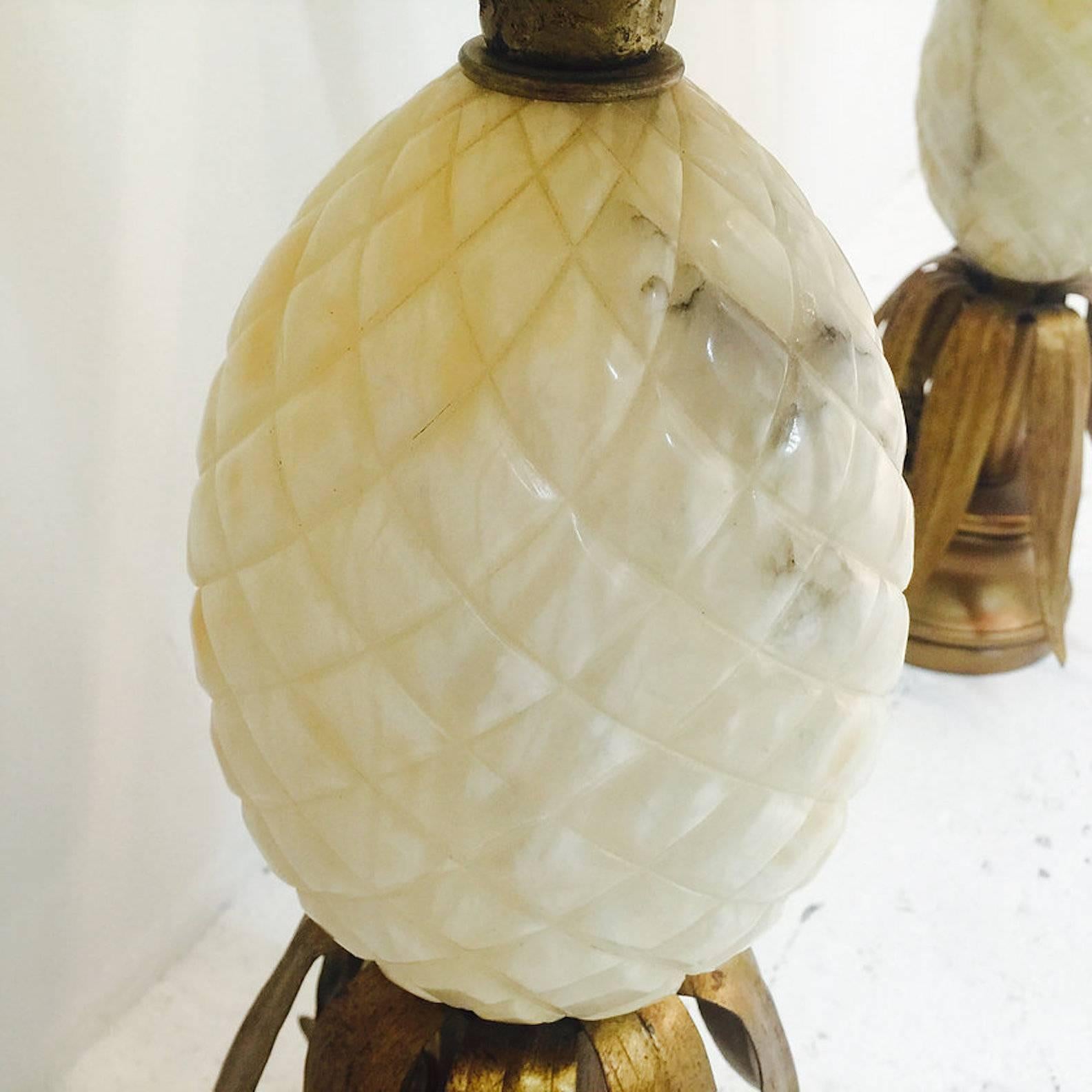 Pair of Alabaster Pineapple Table Lamps In Good Condition In Dallas, TX