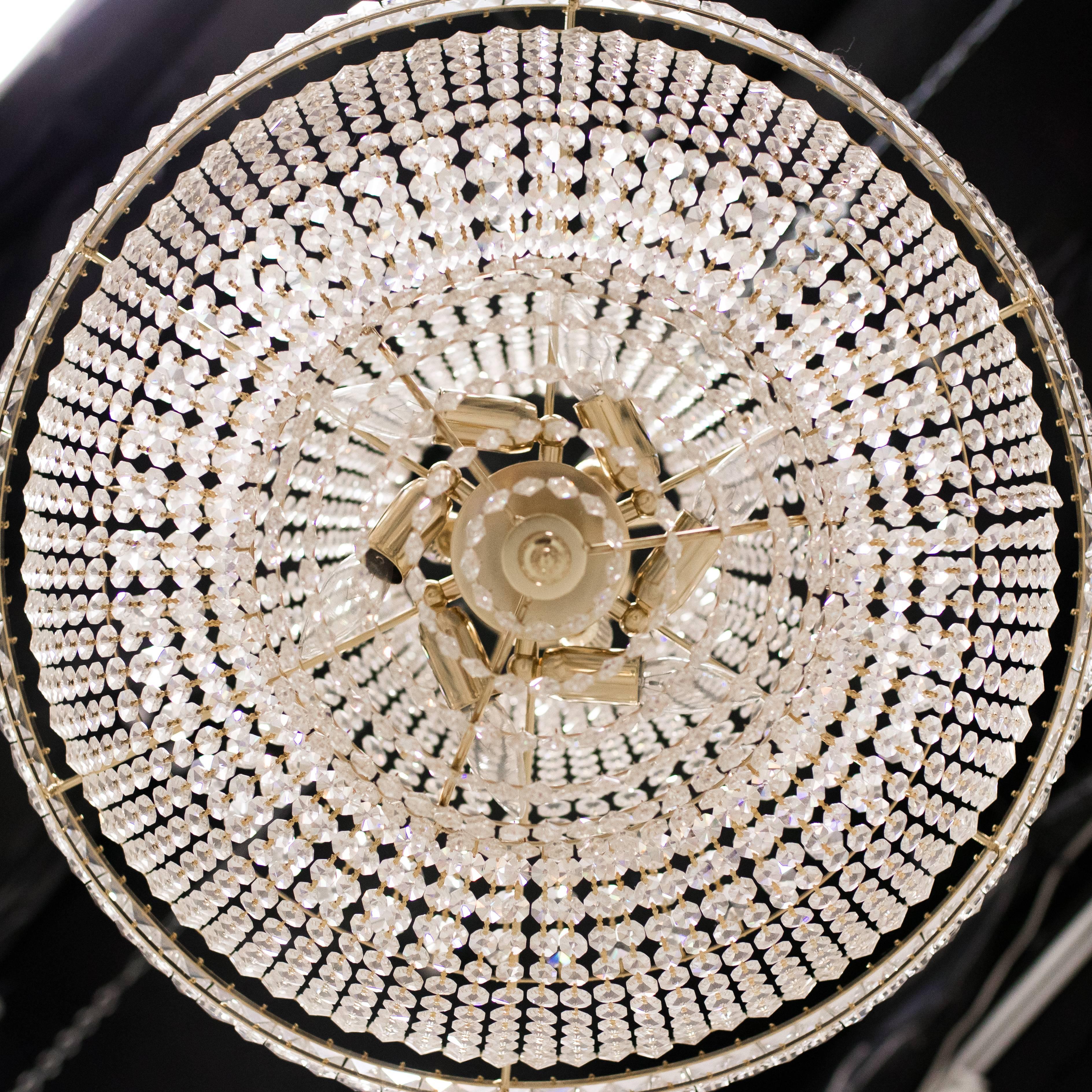 Lustre à neuf lumières en cristal en vente 2