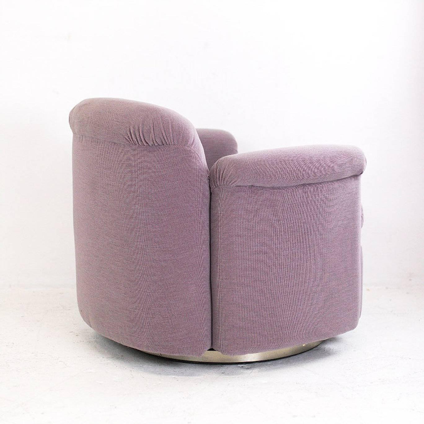 Pair of Mauve Milo Baughman Swivel Chairs In Good Condition In Dallas, TX