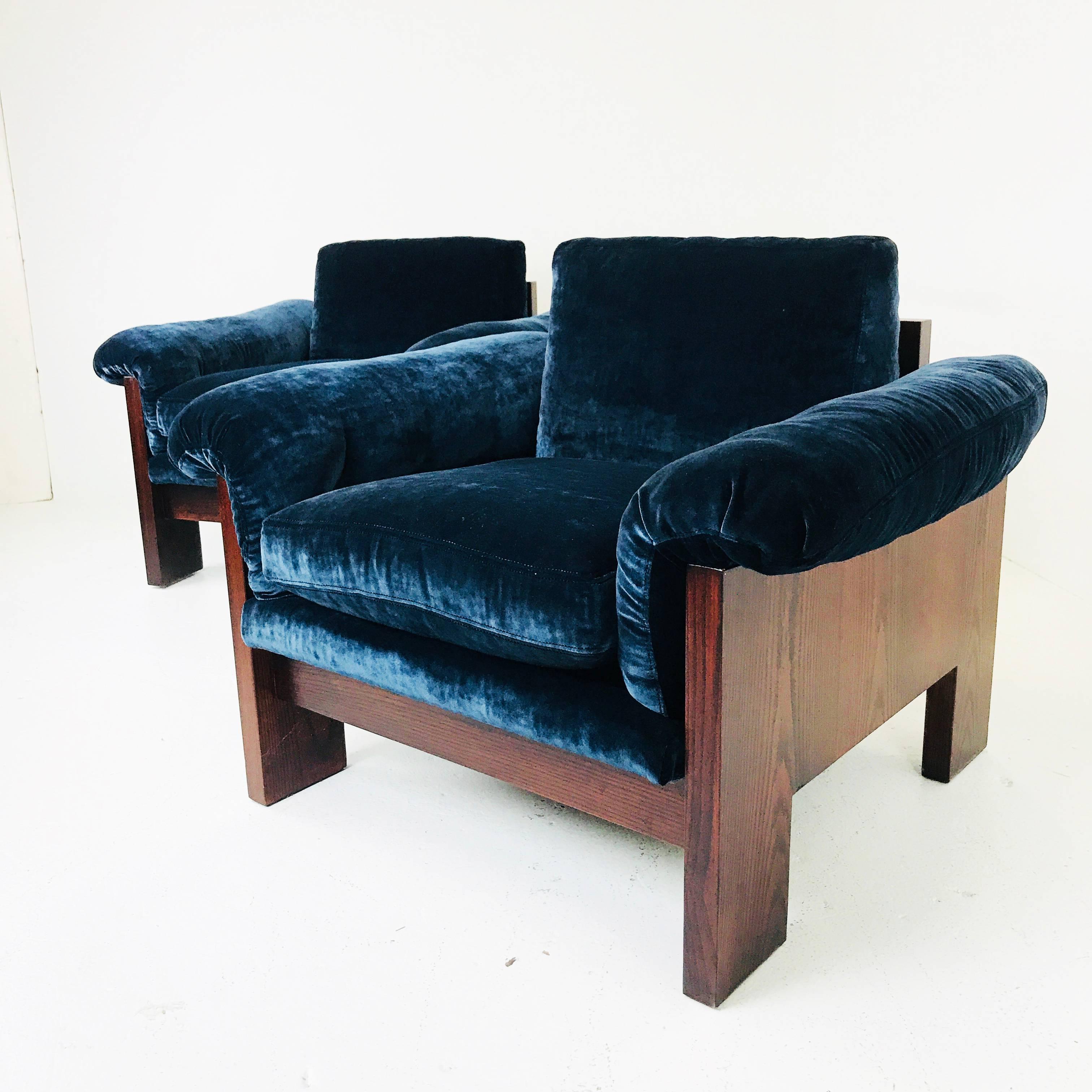 Mid-Century Modern Pair of Milo Baughman Rosewood Lounge Chairs in Velvet