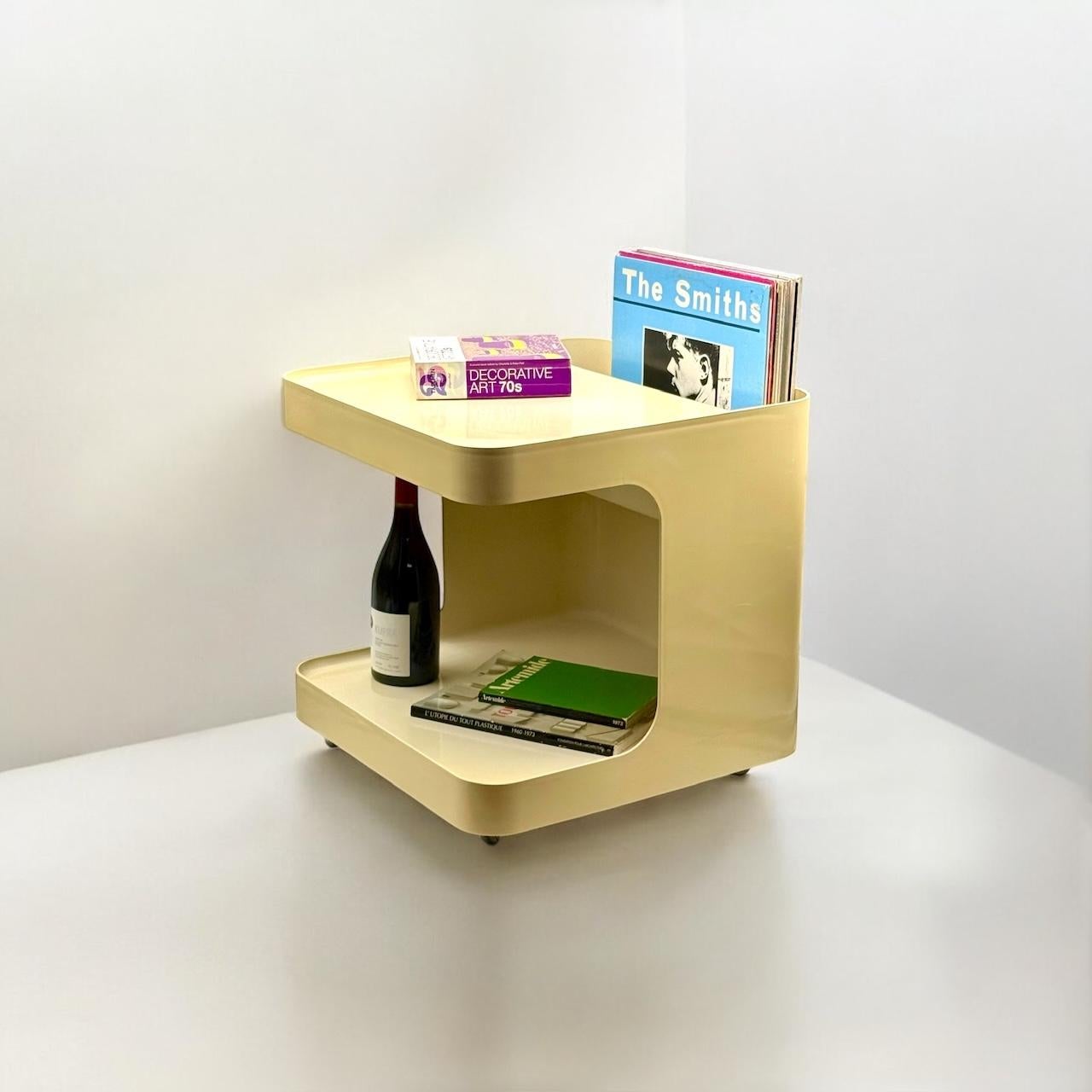 Chariot de bar italien des années 1970 de style Space A&M par M. I. One pour Longato, Novodur en vente 4