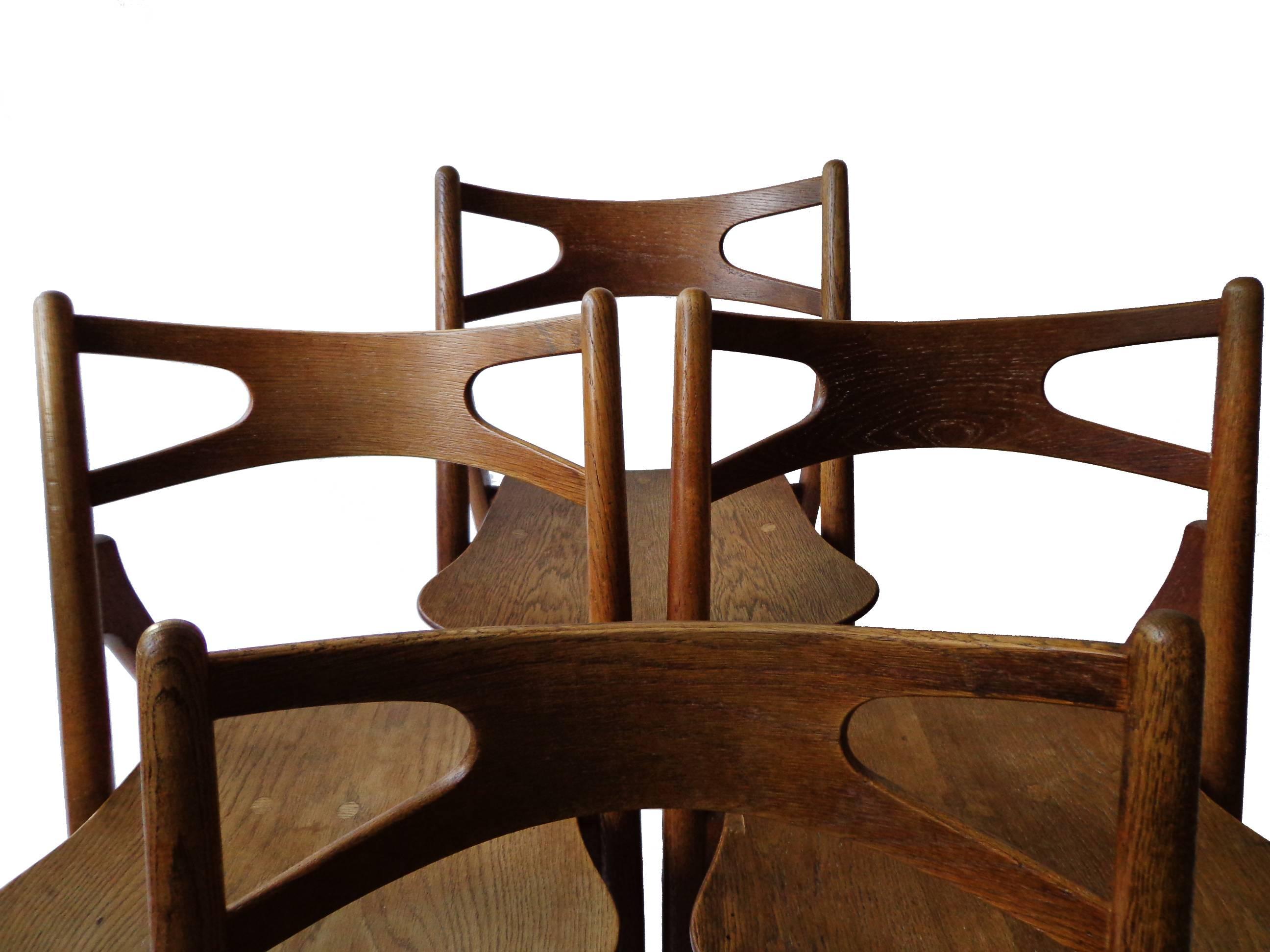 Danish Four Sawbuck Dining Chairs CH 29 by Hans Wegner for Carl Hansen & Søn