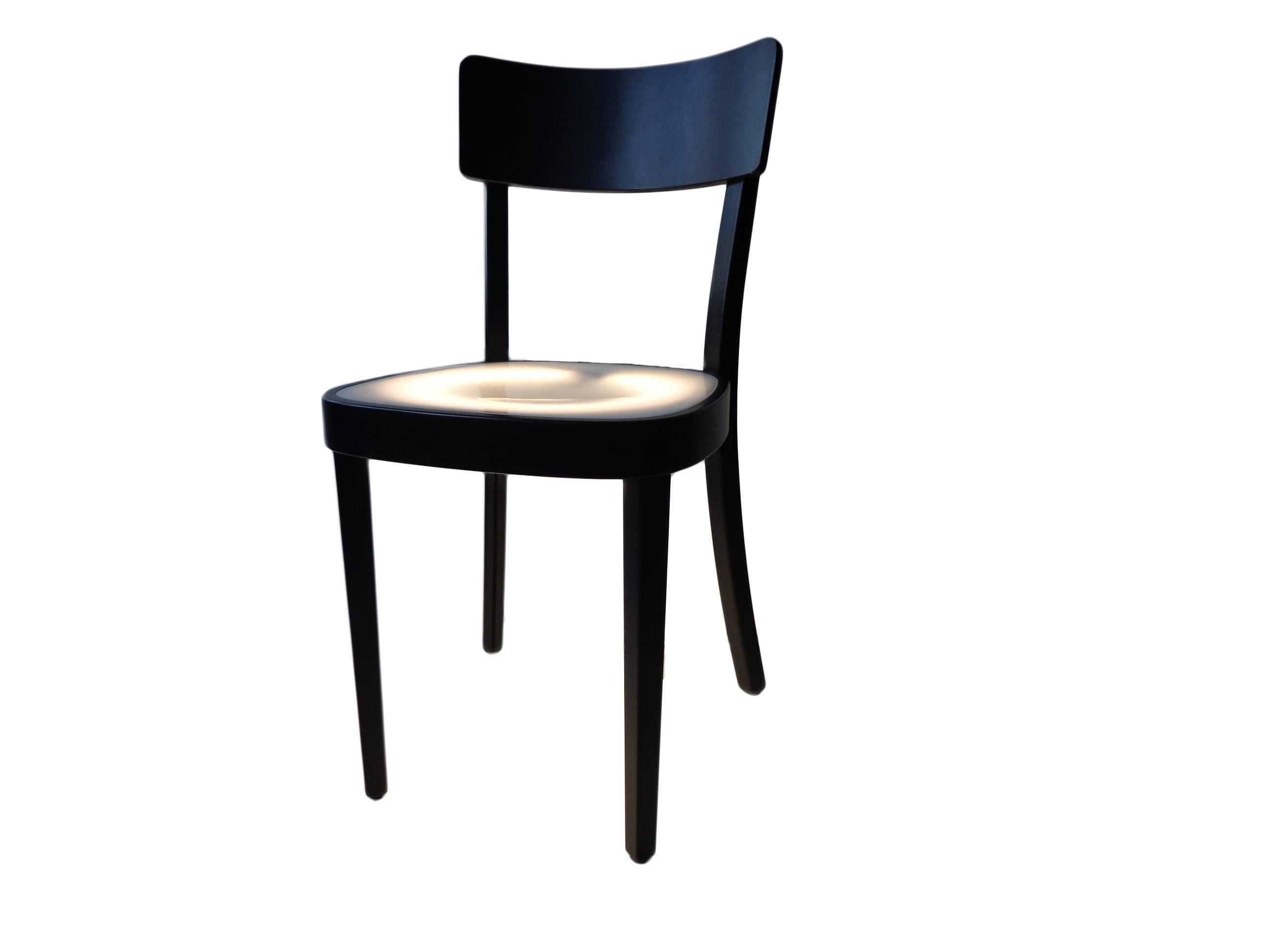 Offerd by Zitzo, Amsterdam: Very rare neonlight chair, model Pof1.

The chair is in the permanent collection of the V & A Museum in London.

literature: productcatalogue Hidden NL, see images.

Shipping services:
Ask for our competitive shipping