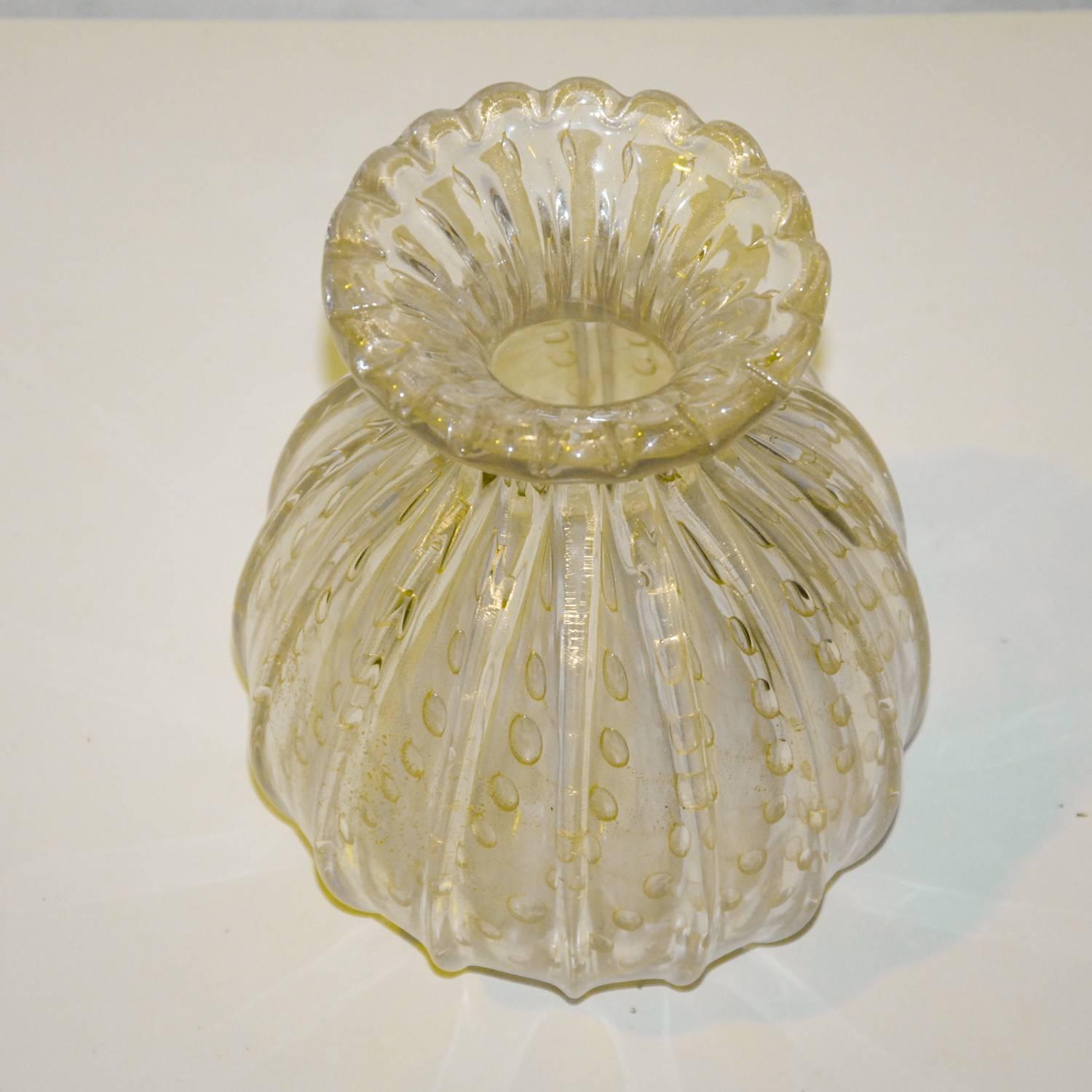 Mid-Century Modern Toso Murano Controlled Bubble Glass Vase, Italy, circa 1970