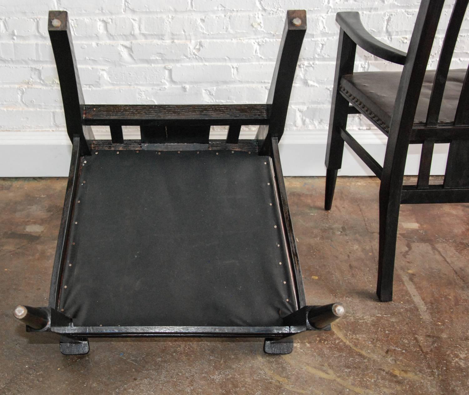 Pair of Ebonized Oak and Leather Highback Arts & Crafts Style Chairs, circa 1980 For Sale 2