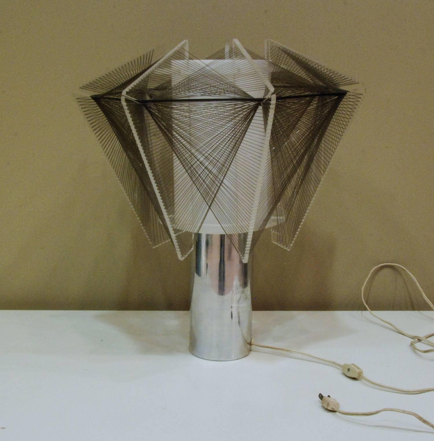 Aluminum and Acrylic Table Lamp in the Style of Paul Mayen, United State, 1970 In Excellent Condition For Sale In Richmond, VA