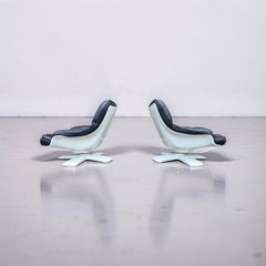 Set of 2 space age fiberglass swivel chairs, Finland 1970s