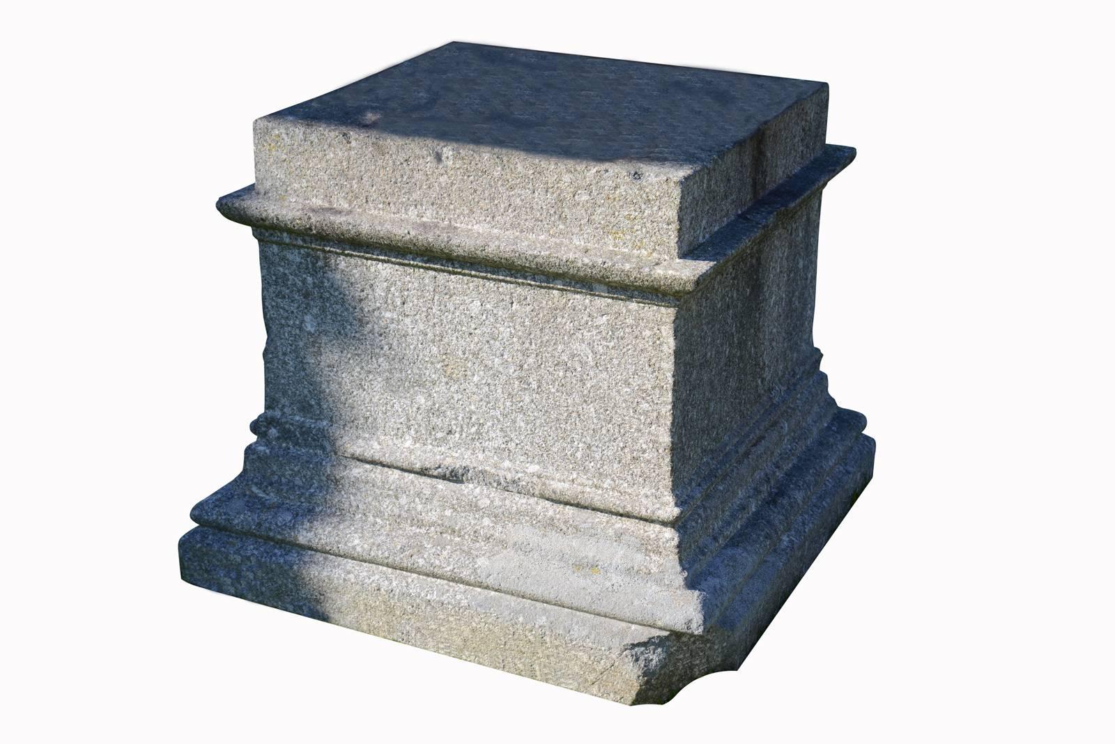 Dated from the 19th century, stone pedestal. It is decorated with moldings in the upper part and having an ogee on the lower part. Small losses.

The part for supporting an object: 23.6 x 23.6 in.