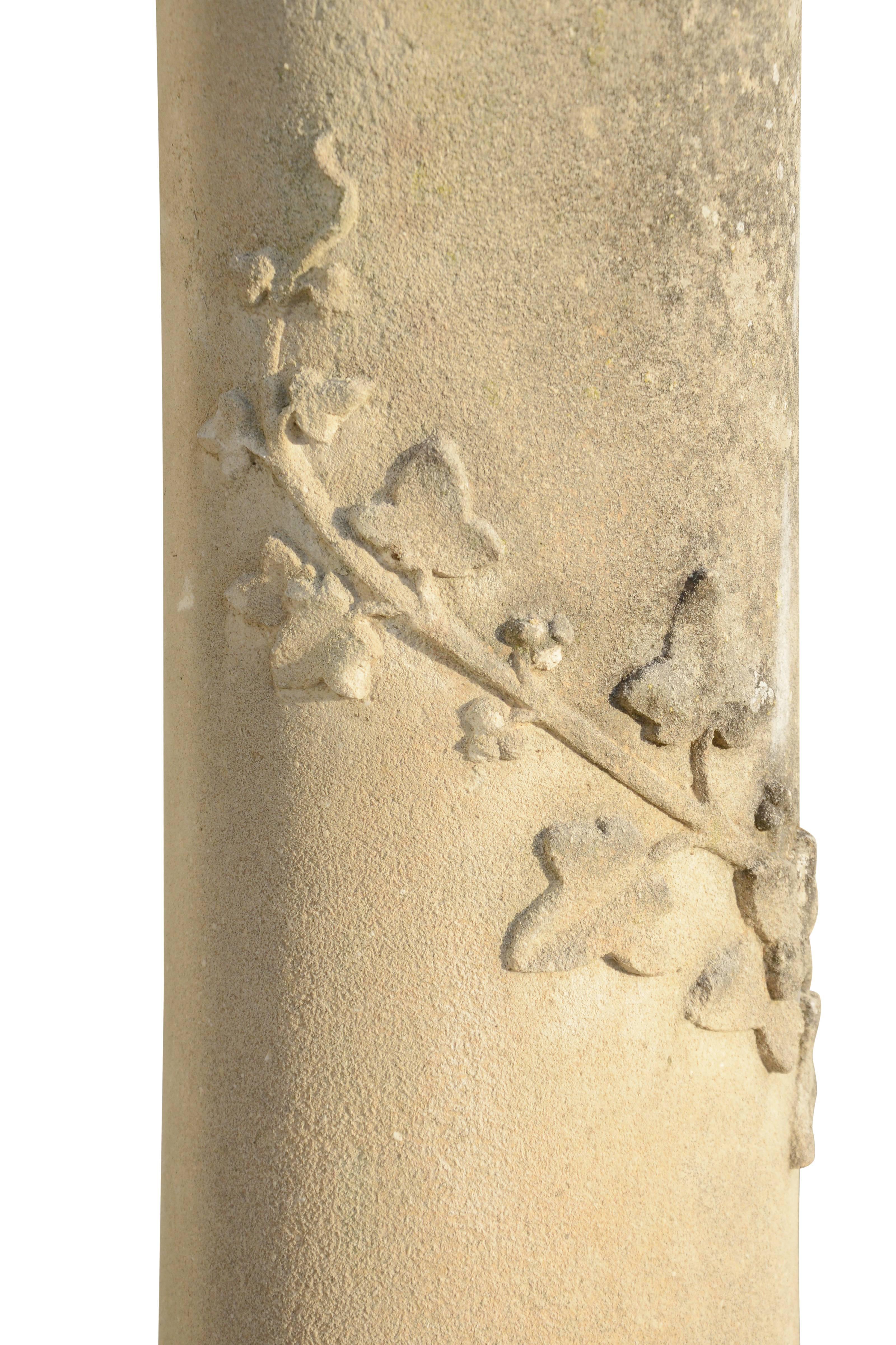 Pair of Carved Stone Columns, 19th Century In Good Condition In Richebourg, Yvelines