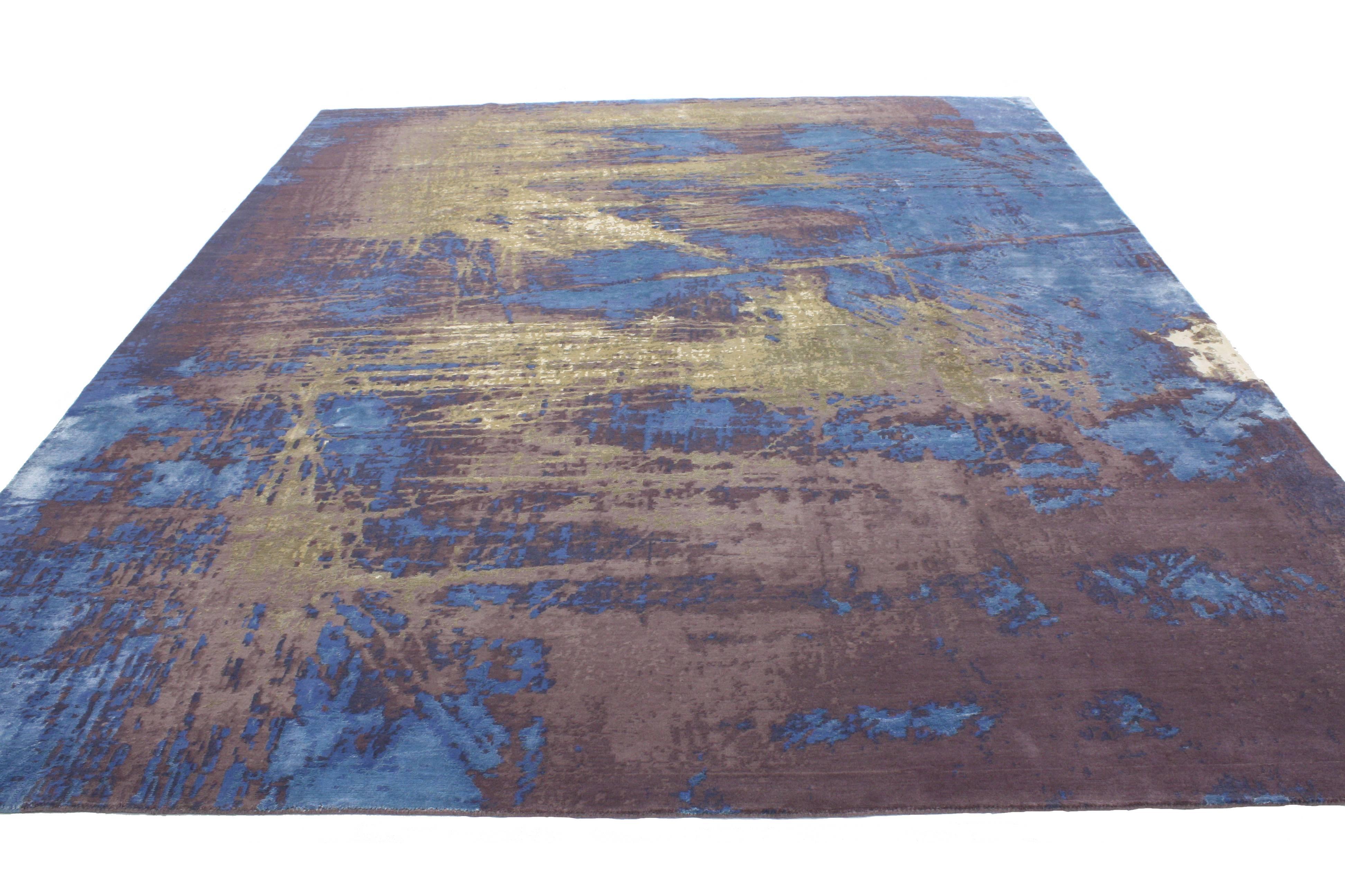 Modern Style Rug with Contemporary Abstract Scratch Texture Rug In Excellent Condition In Dallas, TX