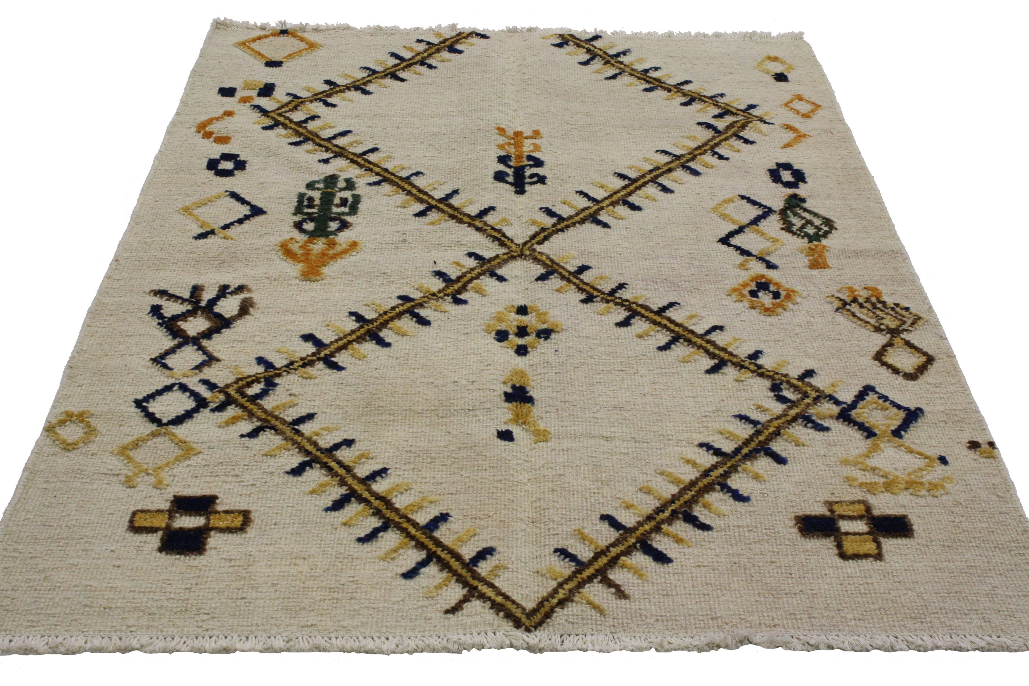 New High and Low Texture Moroccan Style Rug, Tribal Accent Rug 1
