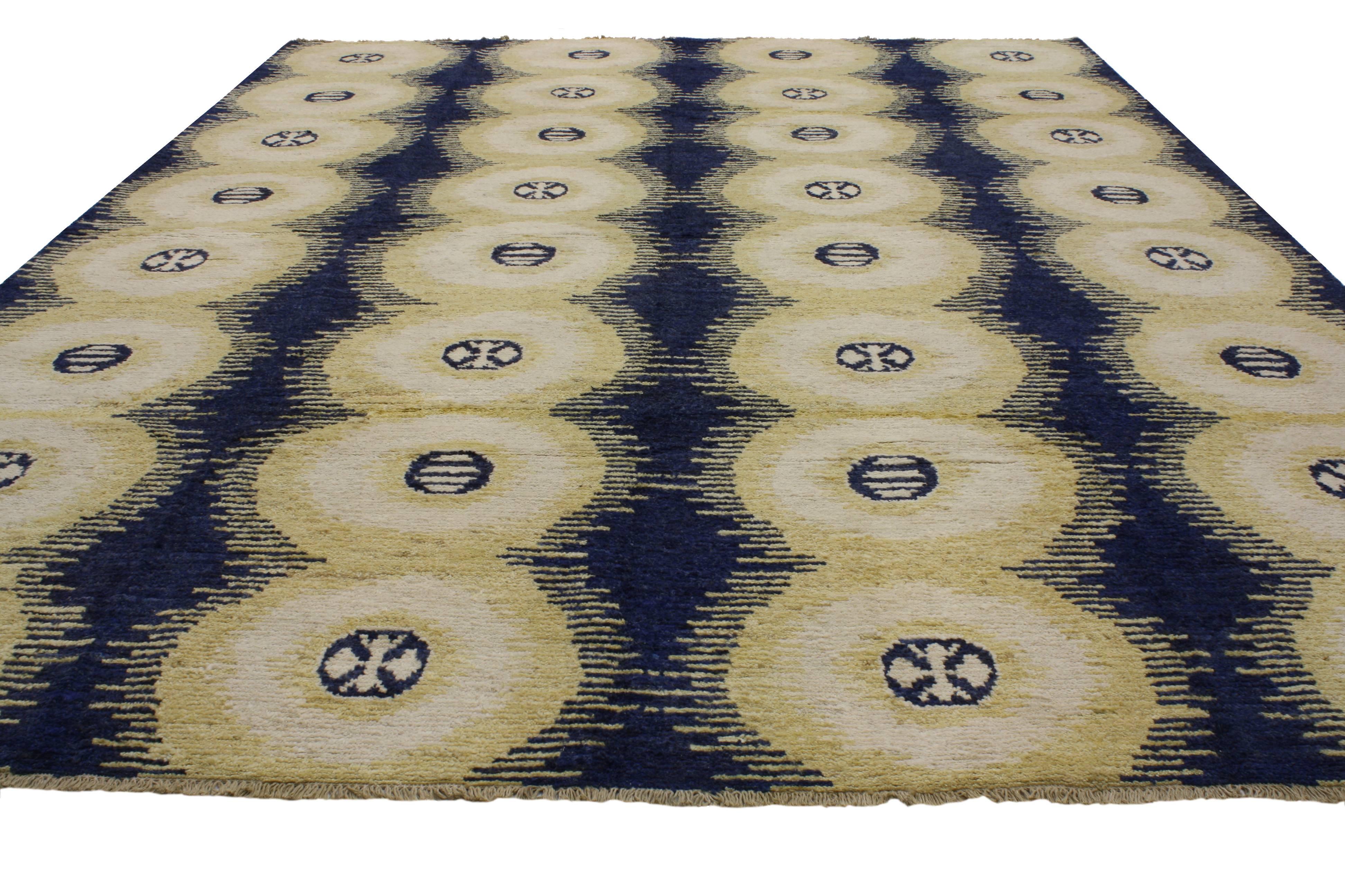 Pakistani New Contemporary Moroccan Style Rug with Symmetrical Circles and Modern Style